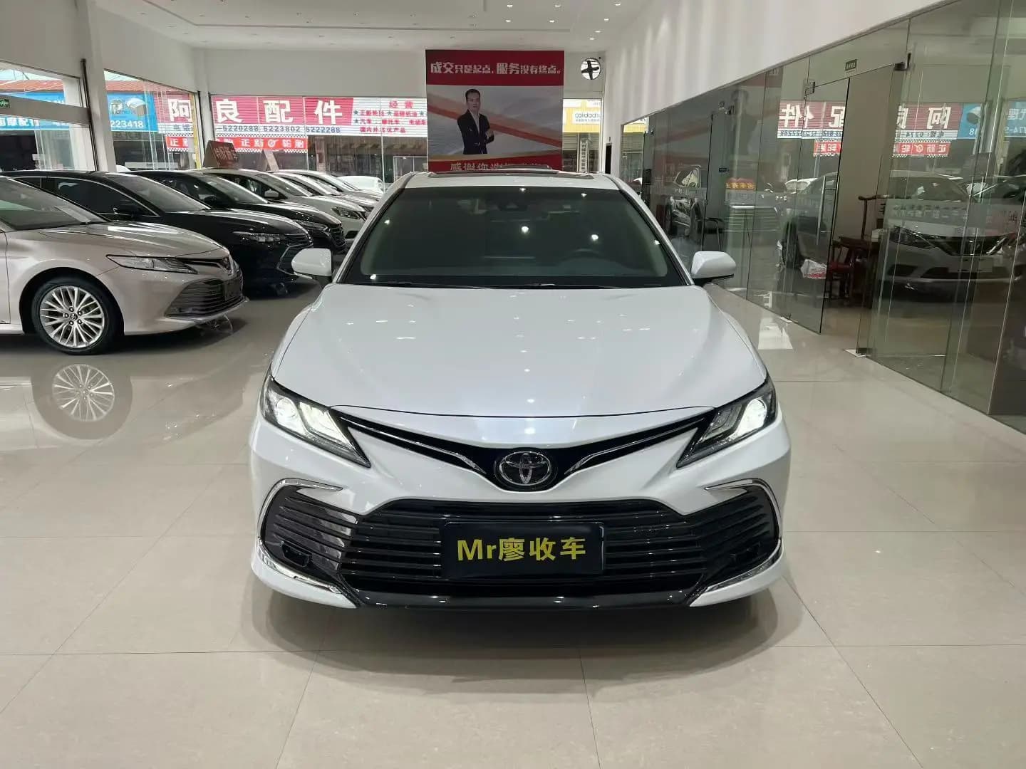 Toyota Camry 2021 г. 48079 км. — фото 2