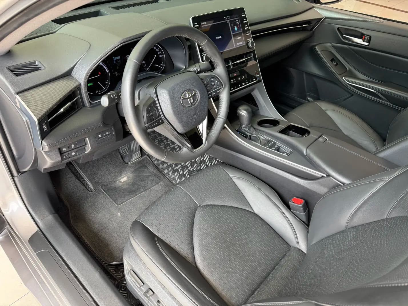 Toyota Avalon 2021 г. 96143 км. — фото 13
