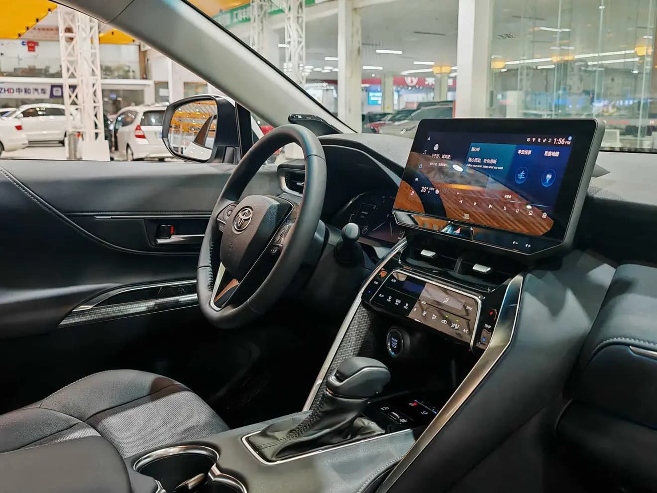 Toyota Venza 2023 г. 49083 км. — фото 11