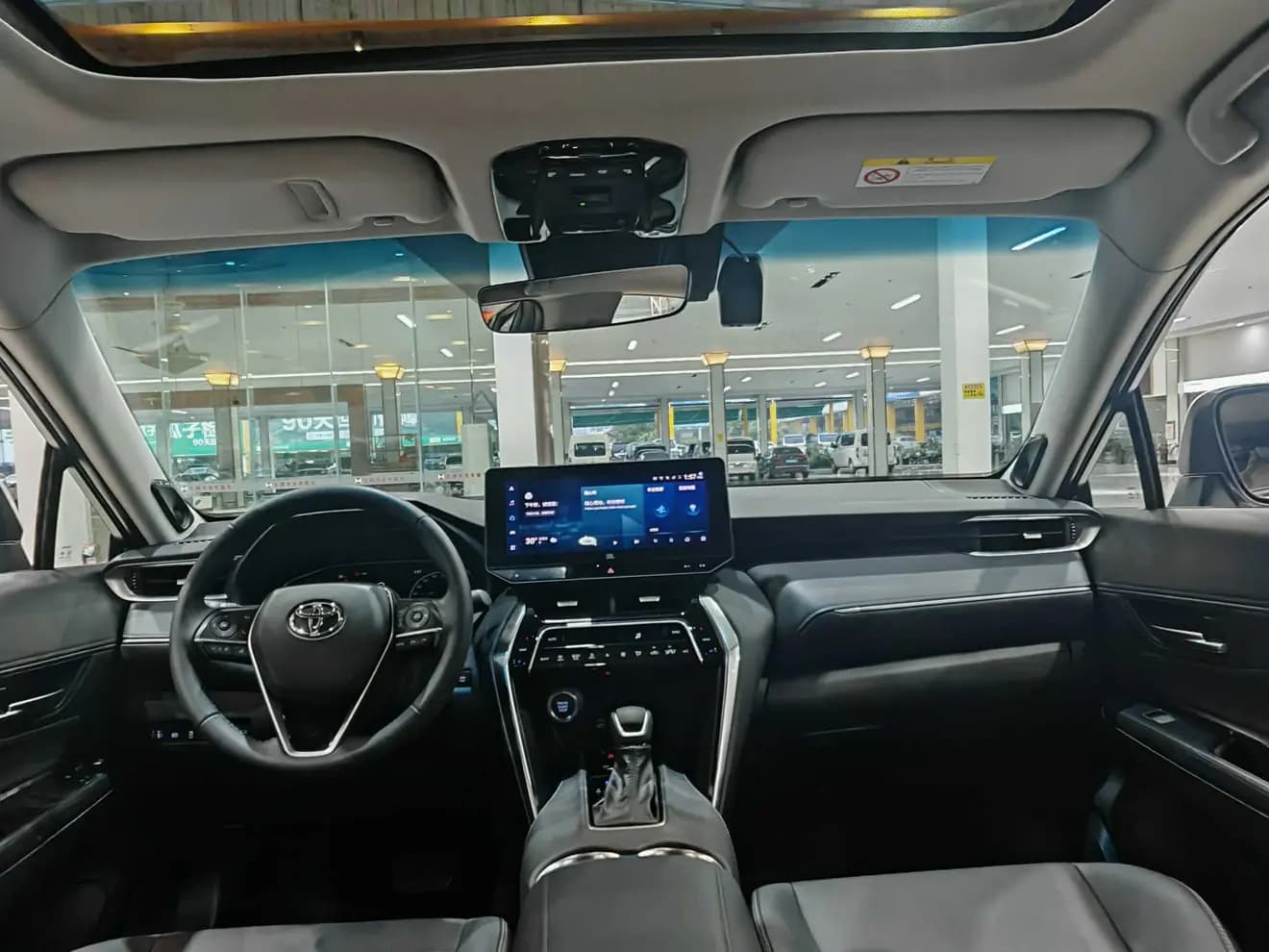 Toyota Venza 2023 г. 49083 км. — фото 9