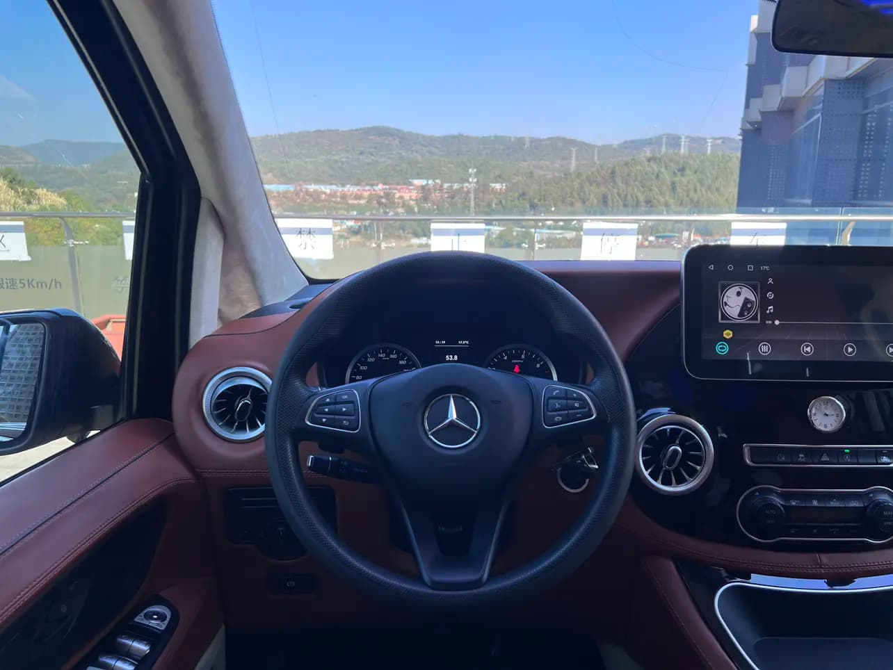 Mercedes-Benz Vito 2023 г. 61000 км. — фото 13