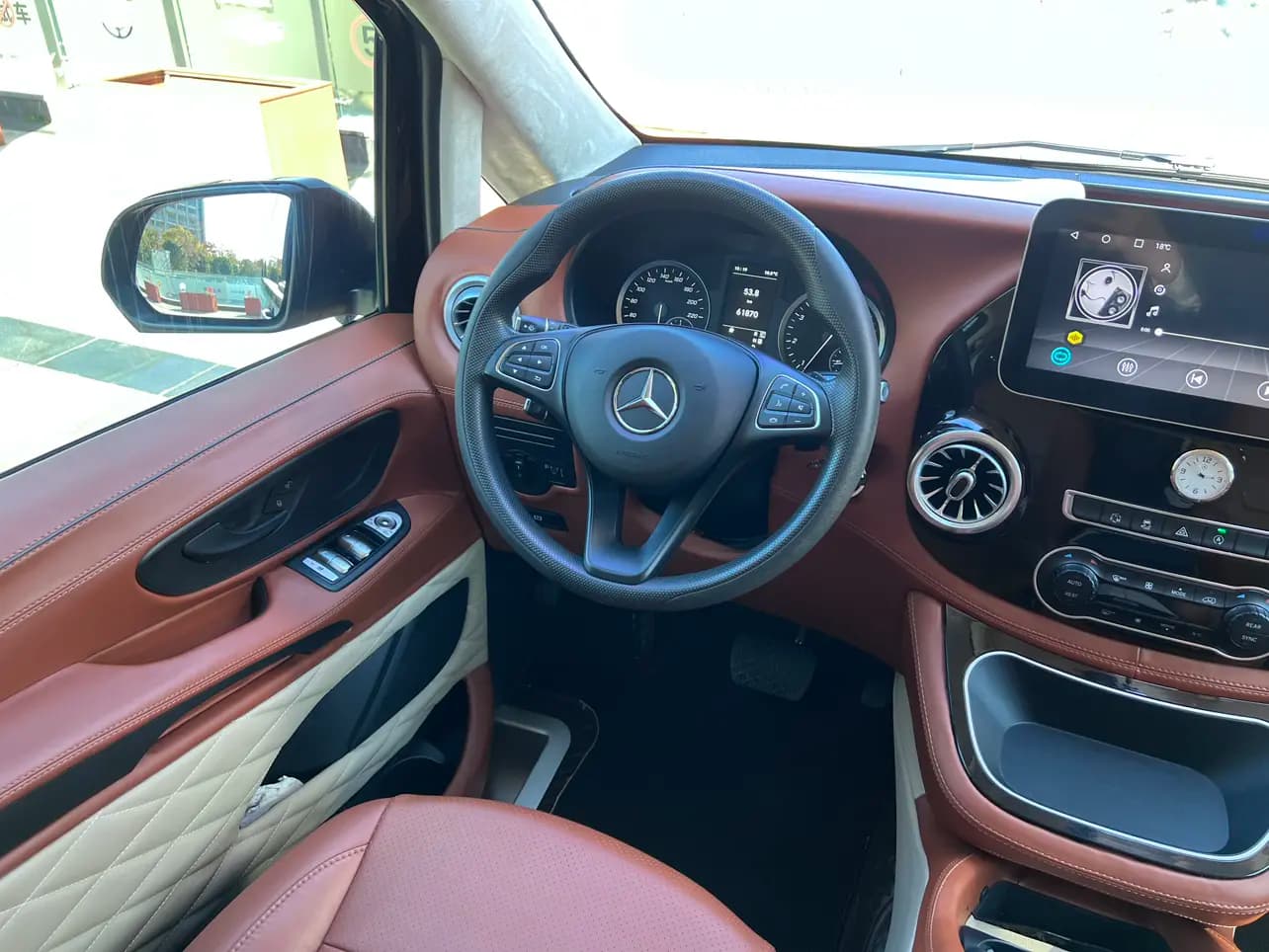 Mercedes-Benz Vito 2023 г. 61000 км. — фото 14