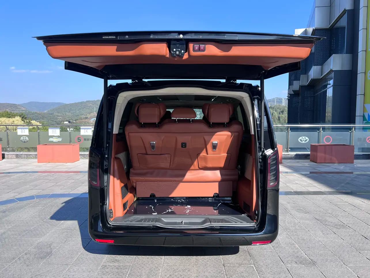 Mercedes-Benz Vito 2023 г. 61000 км. — фото 21