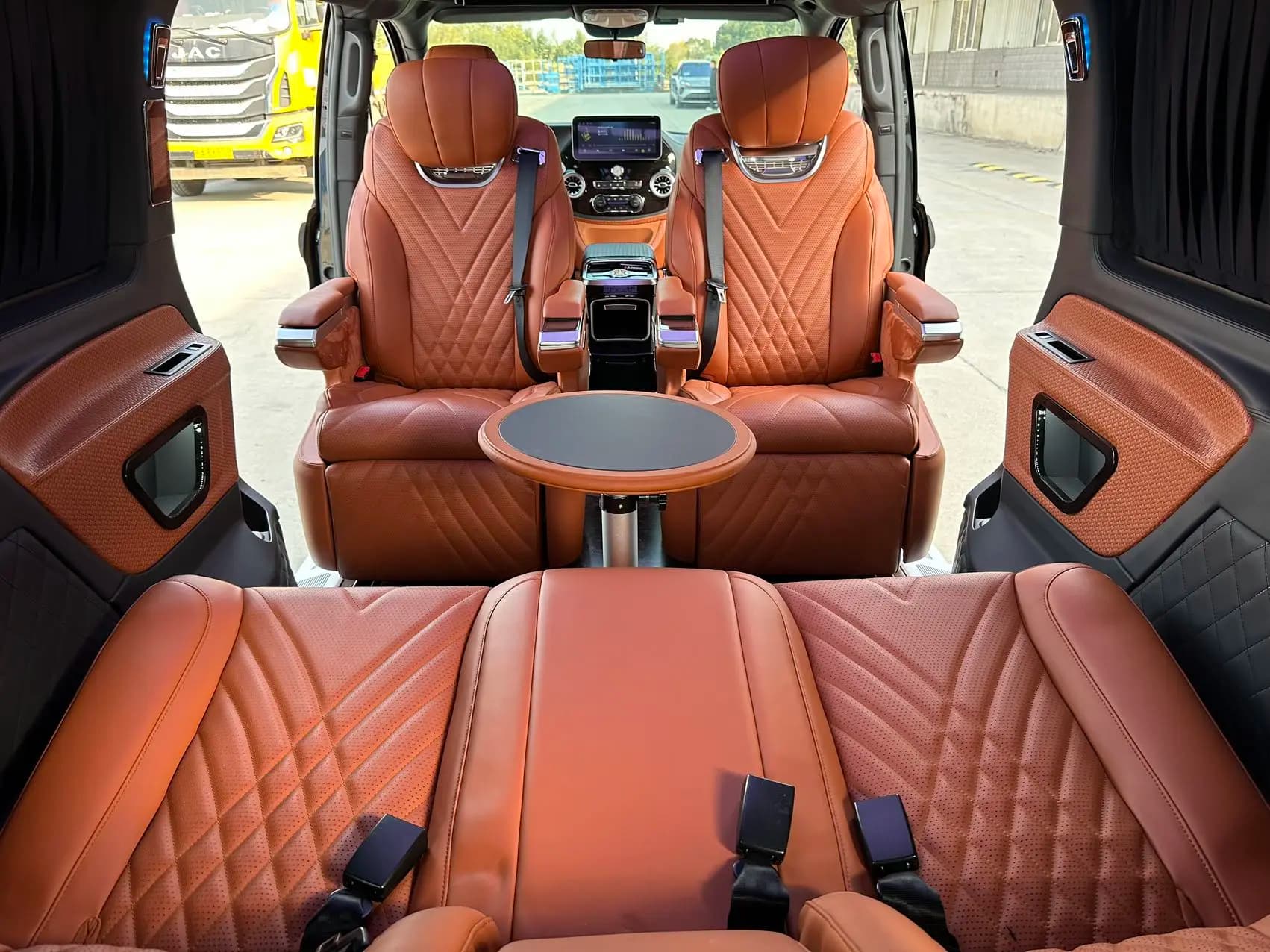 Mercedes-Benz Vito 2024 г. 24100 км. — фото 11