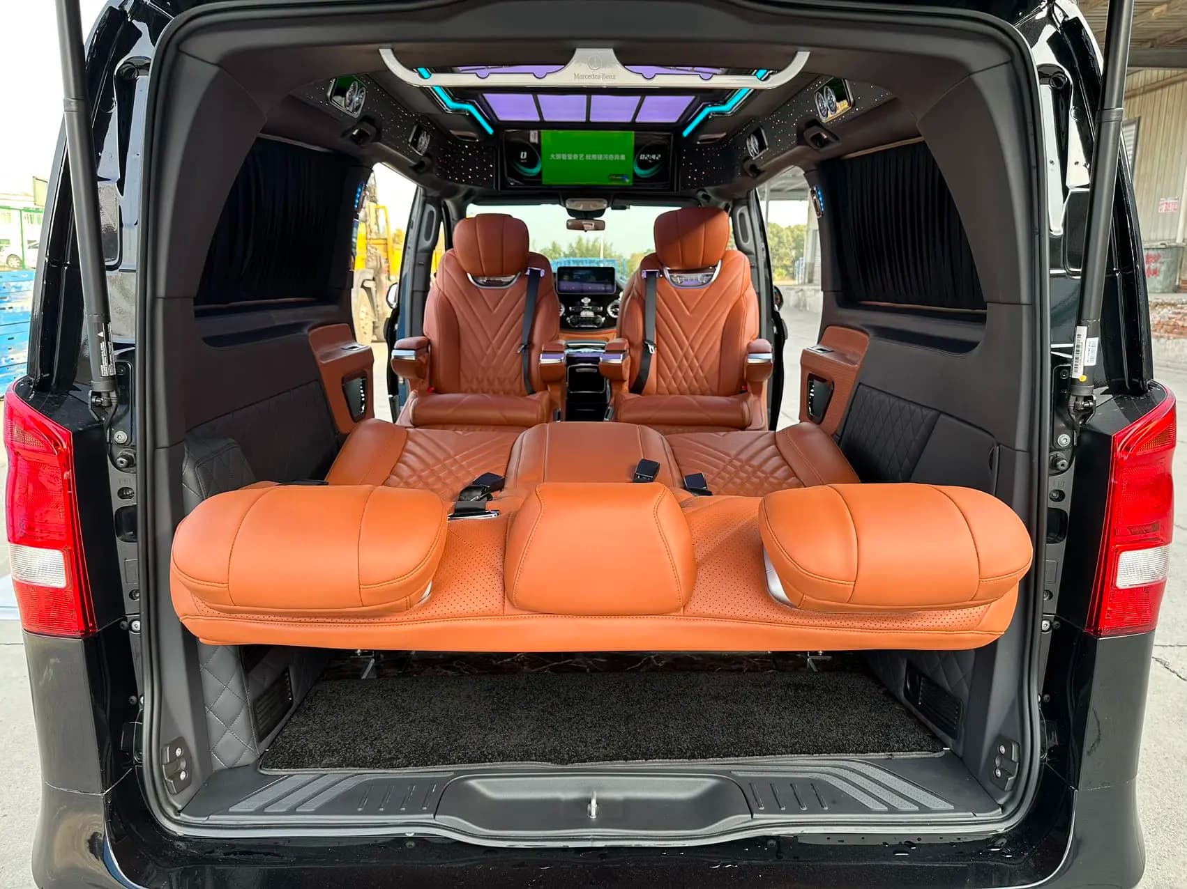 Mercedes-Benz Vito 2024 г. 24100 км. — фото 8