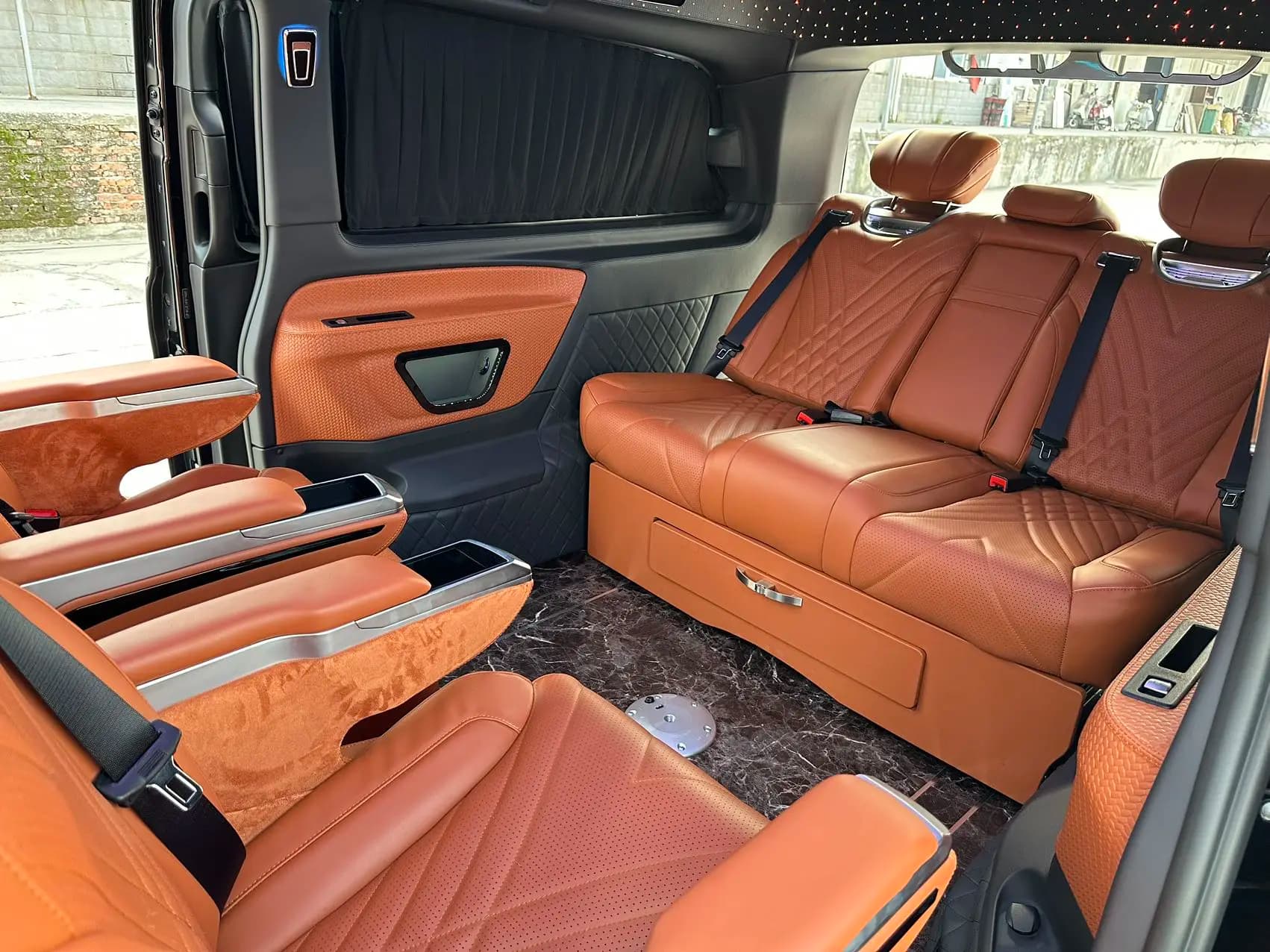 Mercedes-Benz Vito 2024 г. 24100 км. — фото 9