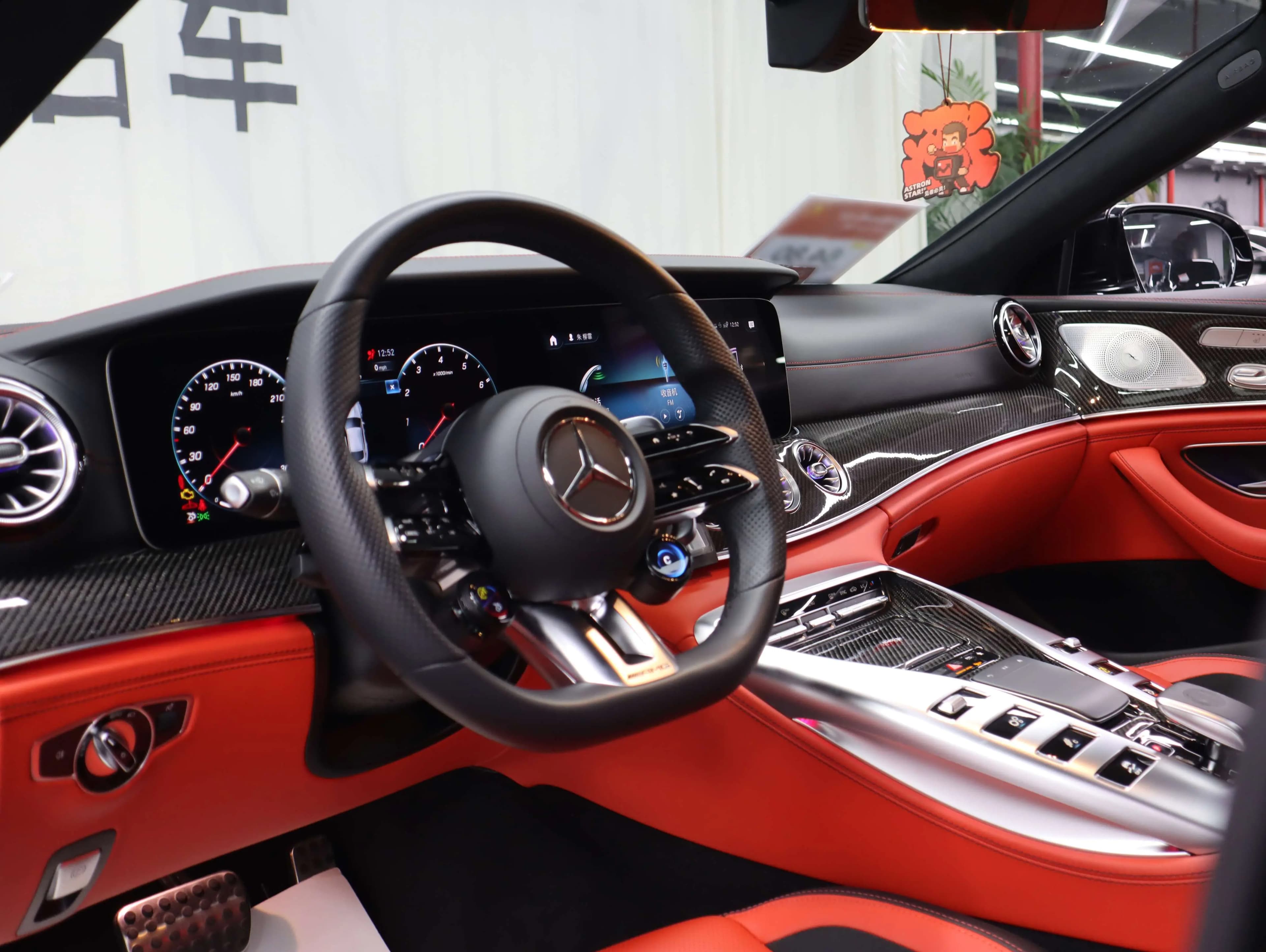 Mercedes-Benz AMG GT 2023 г. 26079 км. — фото 23
