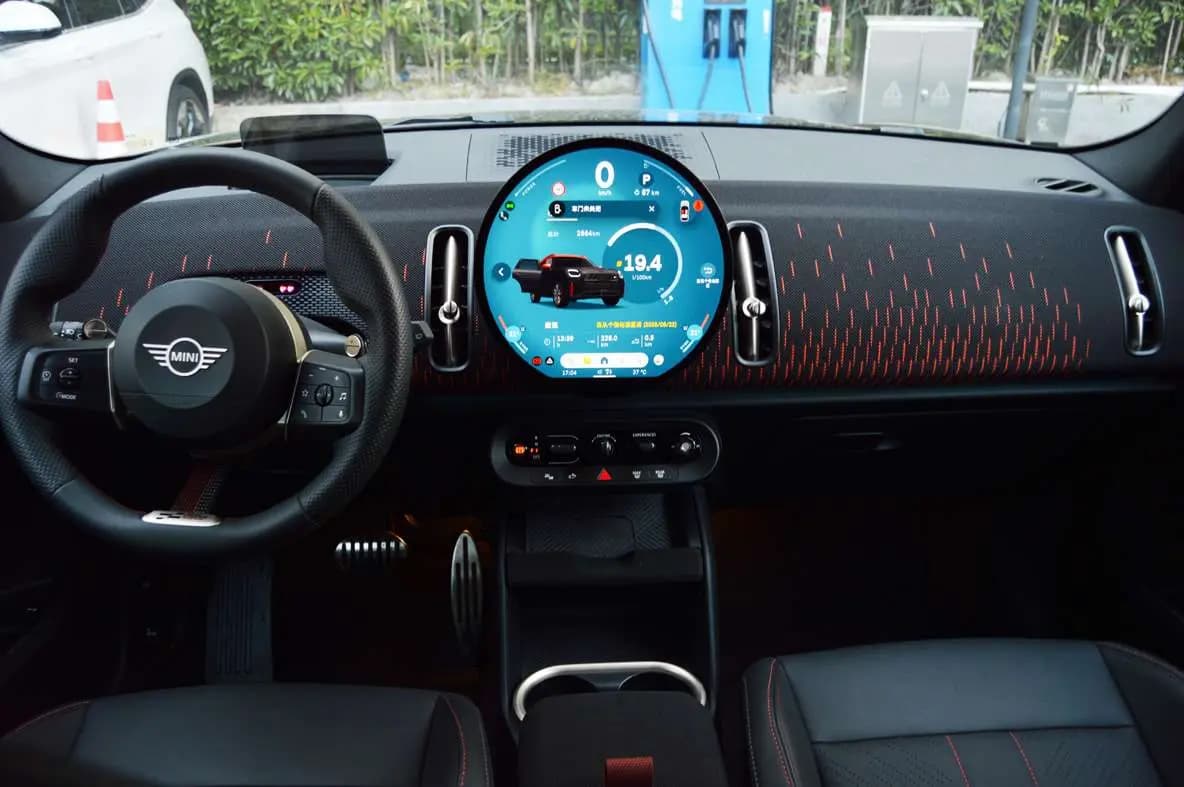 MINI JCW COUNTRYMAN 2024 г. 2574 км. — фото 7
