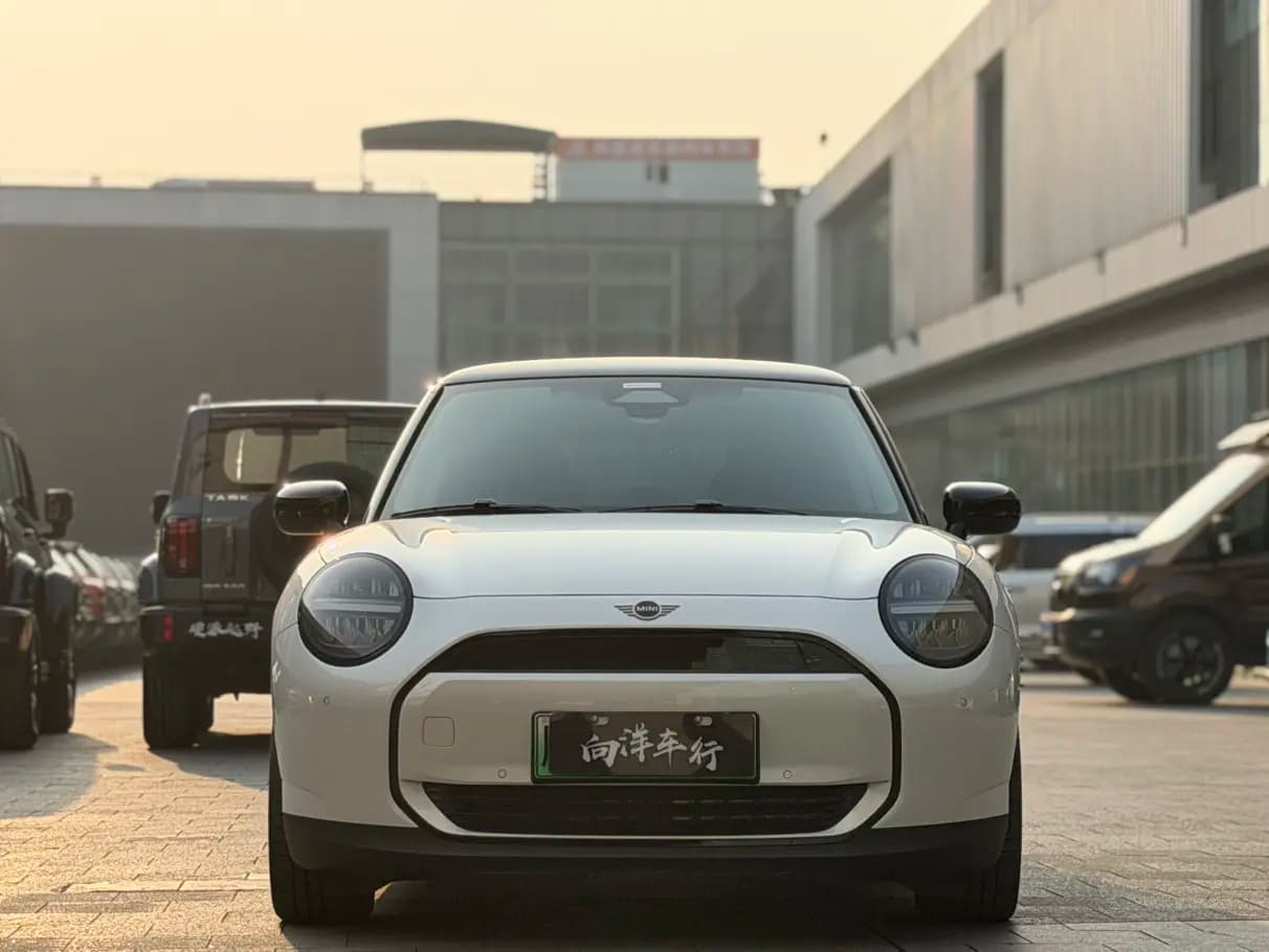 MINI ELECTRIC  COOPER 2025 г. 11071 км. — фото 2