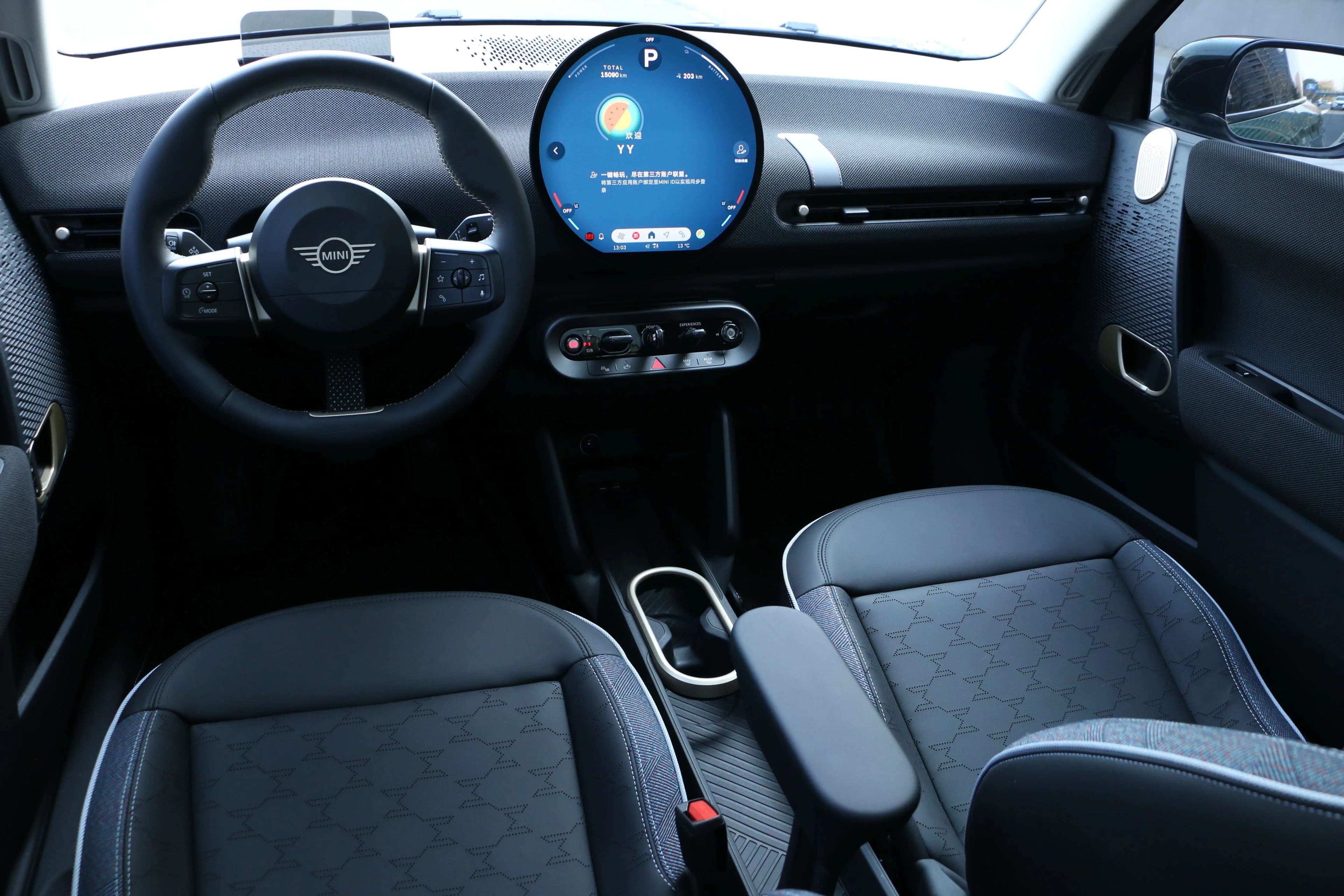 MINI ELECTRIC  COOPER 2025 г. 15015 км. — фото 18