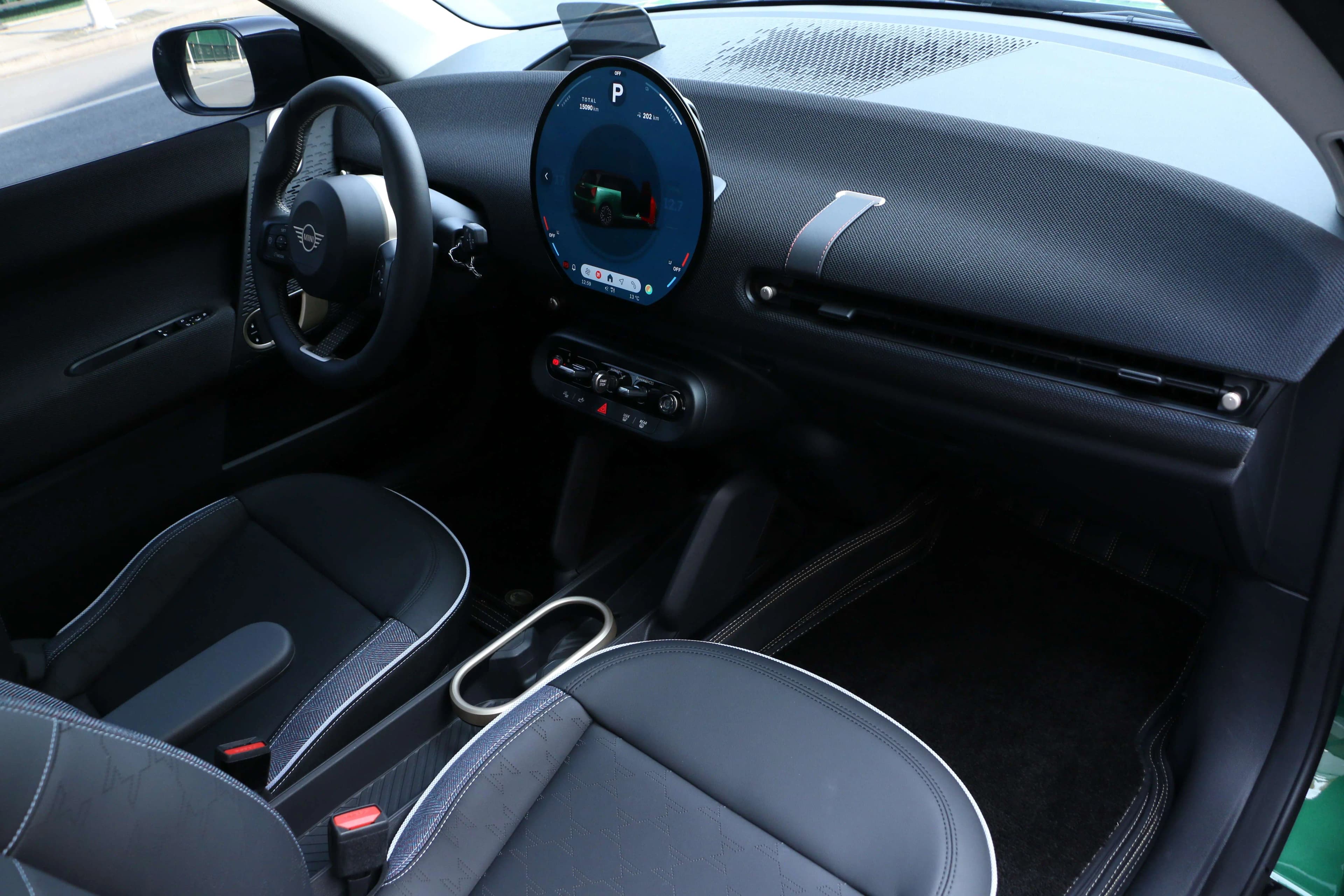 MINI ELECTRIC  COOPER 2025 г. 15015 км. — фото 19