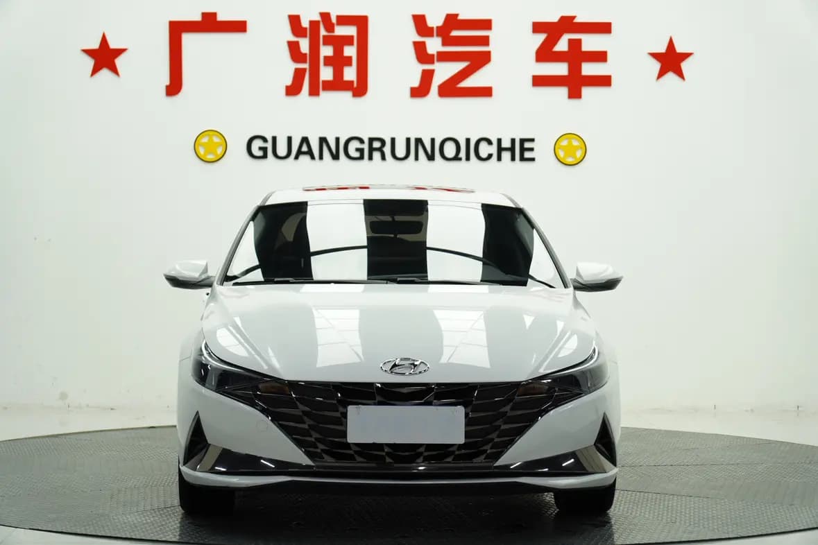 Hyundai Elantra 2022 г. 36000 км. — фото 2