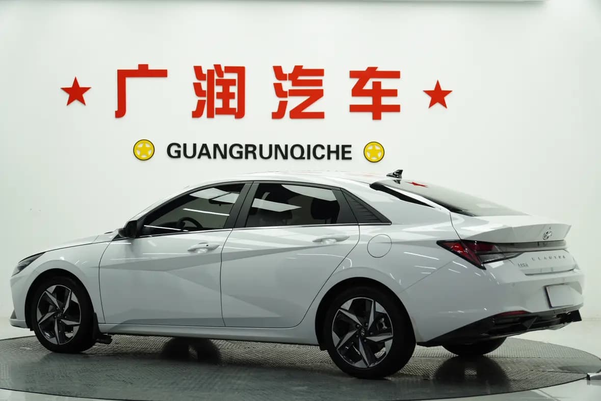 Hyundai Elantra 2022 г. 36000 км. — фото 4