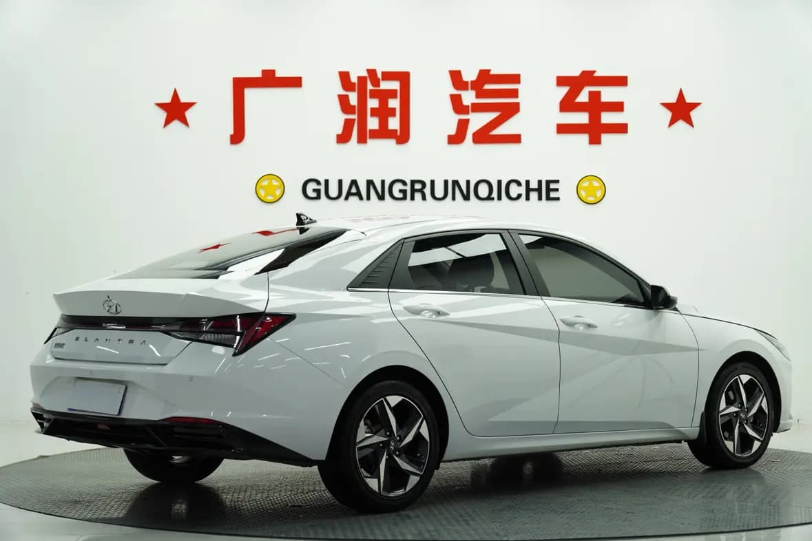 Hyundai Elantra 2022 г. 36000 км. — фото 6