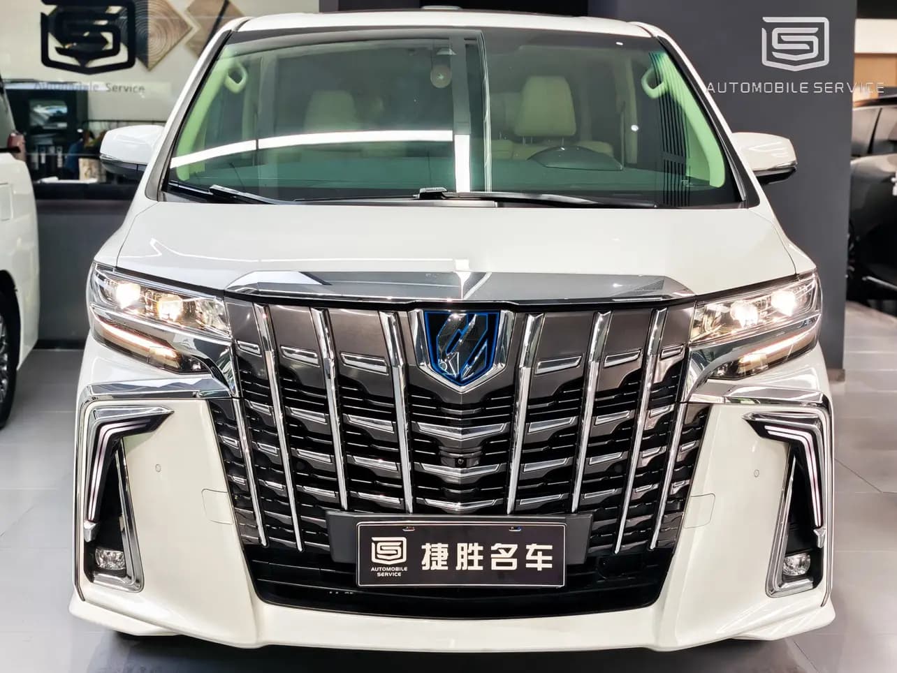 Toyota Alphard 2021 г. 113915 км. — фото 5