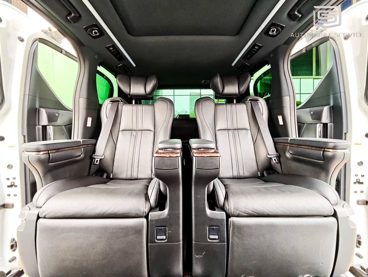 Toyota Alphard 2022 г. 101018 км. — фото 8
