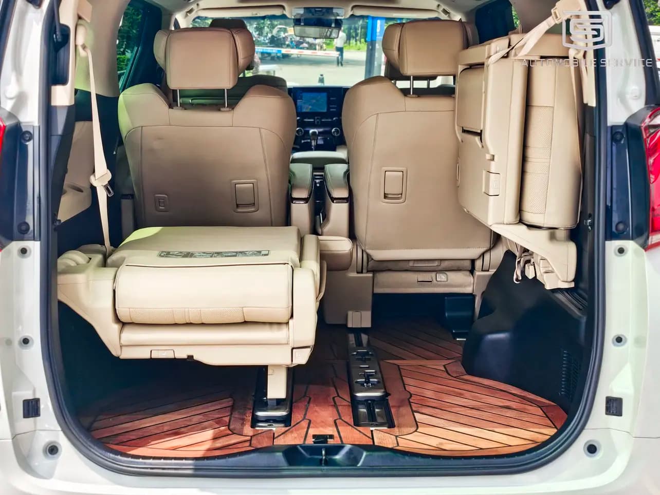 Toyota Alphard 2022 г. 101019 км. — фото 8