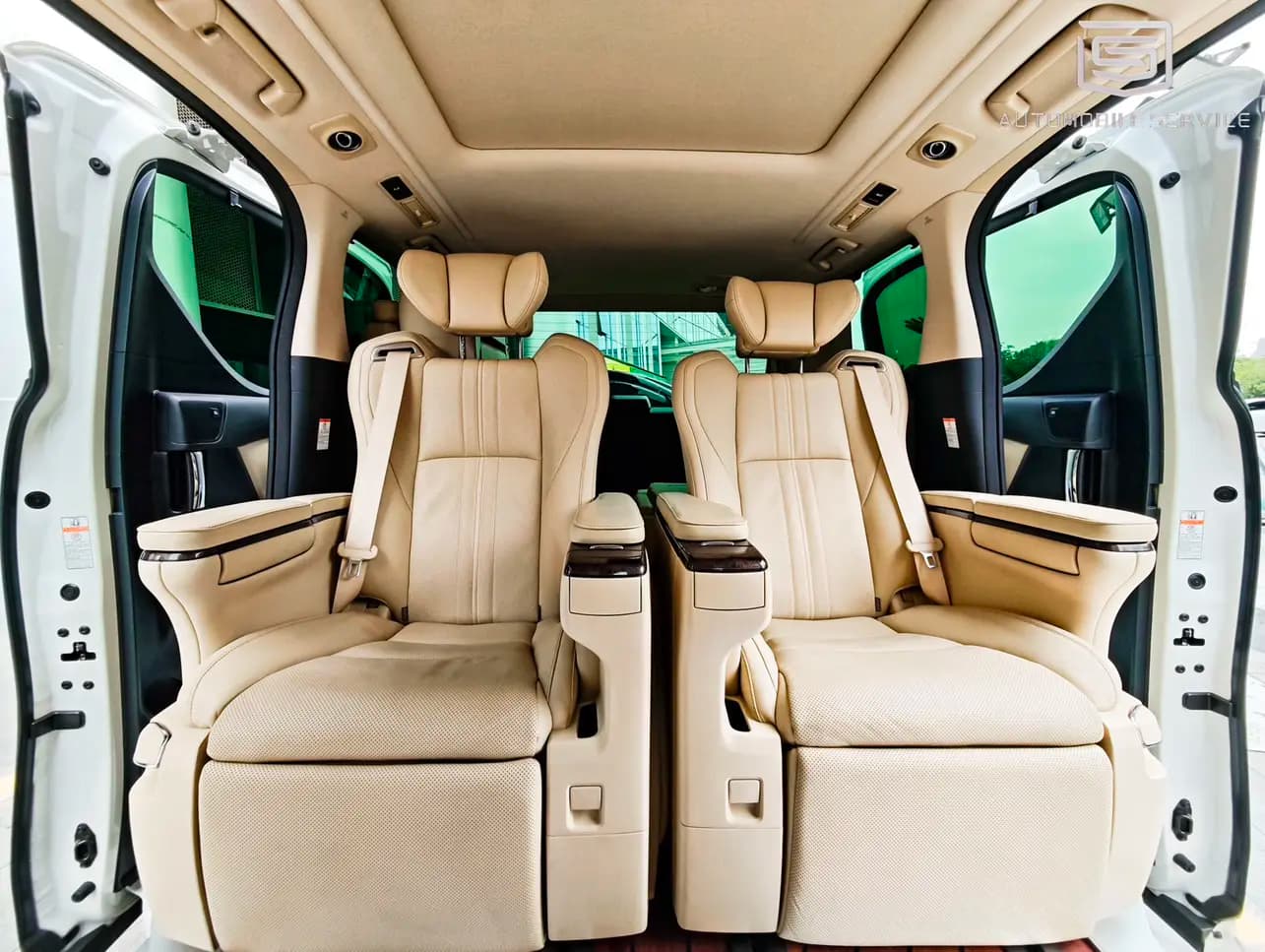 Toyota Alphard 2022 г. 101019 км. — фото 9