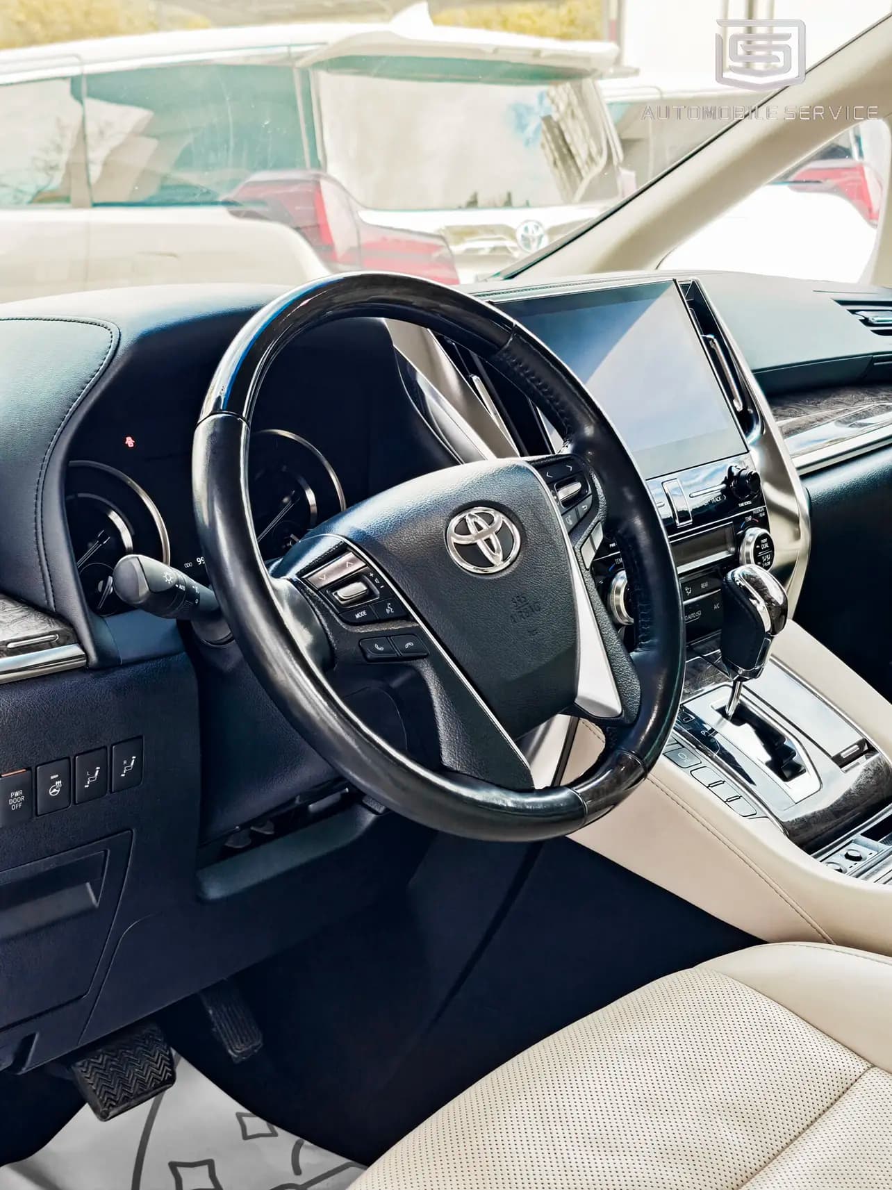 Toyota Alphard 2022 г. 99020 км. — фото 6