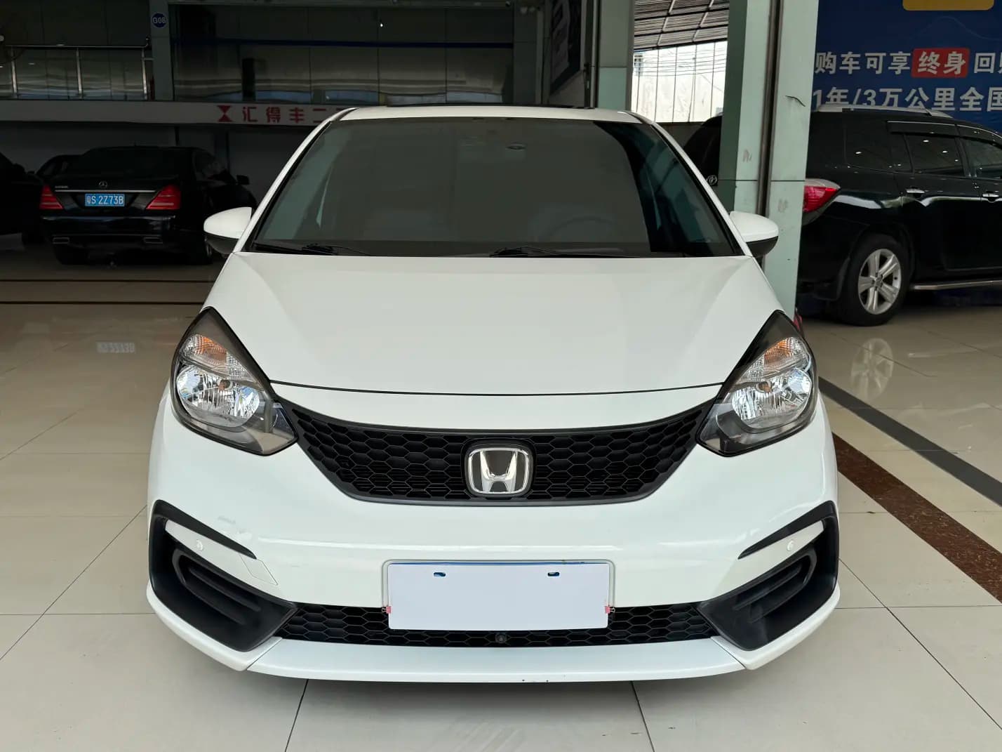 Honda Fit 2023 г. 39106 км. — фото 2