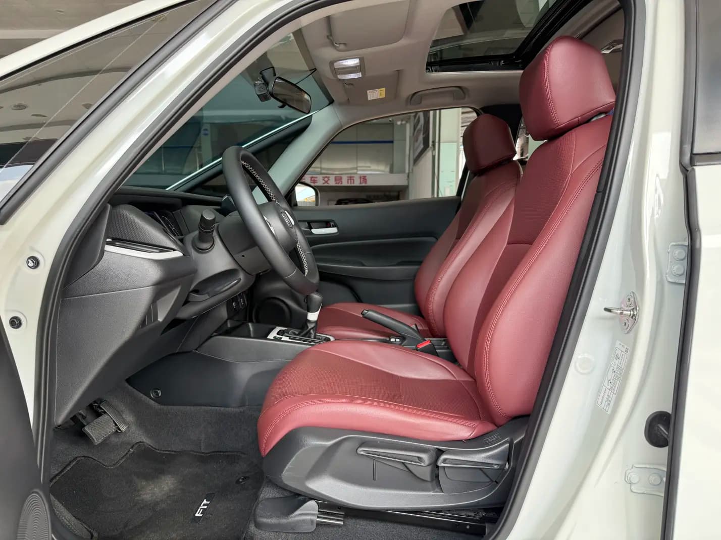 Honda Fit 2023 г. 39106 км. — фото 18
