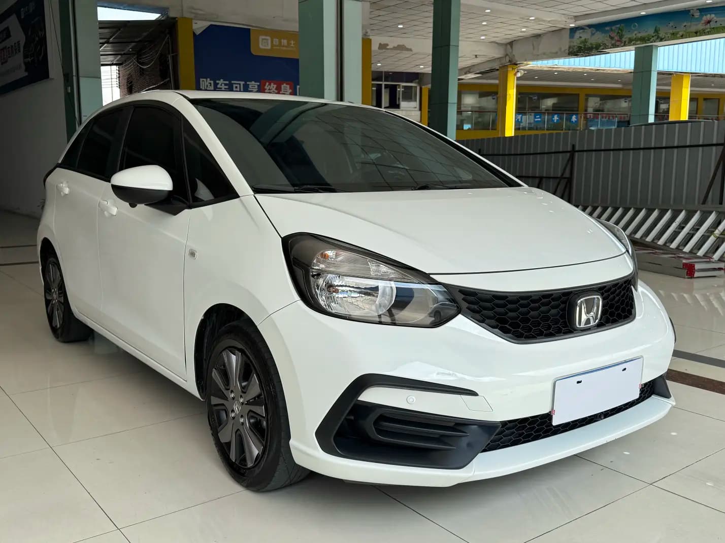 Honda Fit 2023 г. 39106 км. — фото 3