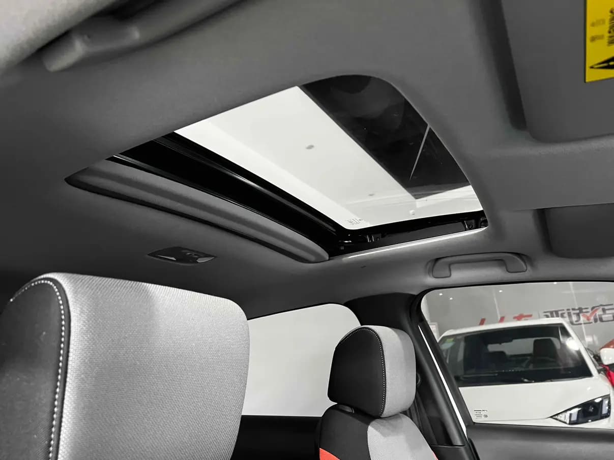 Honda Fit 2022 г. 10108 км. — фото 15