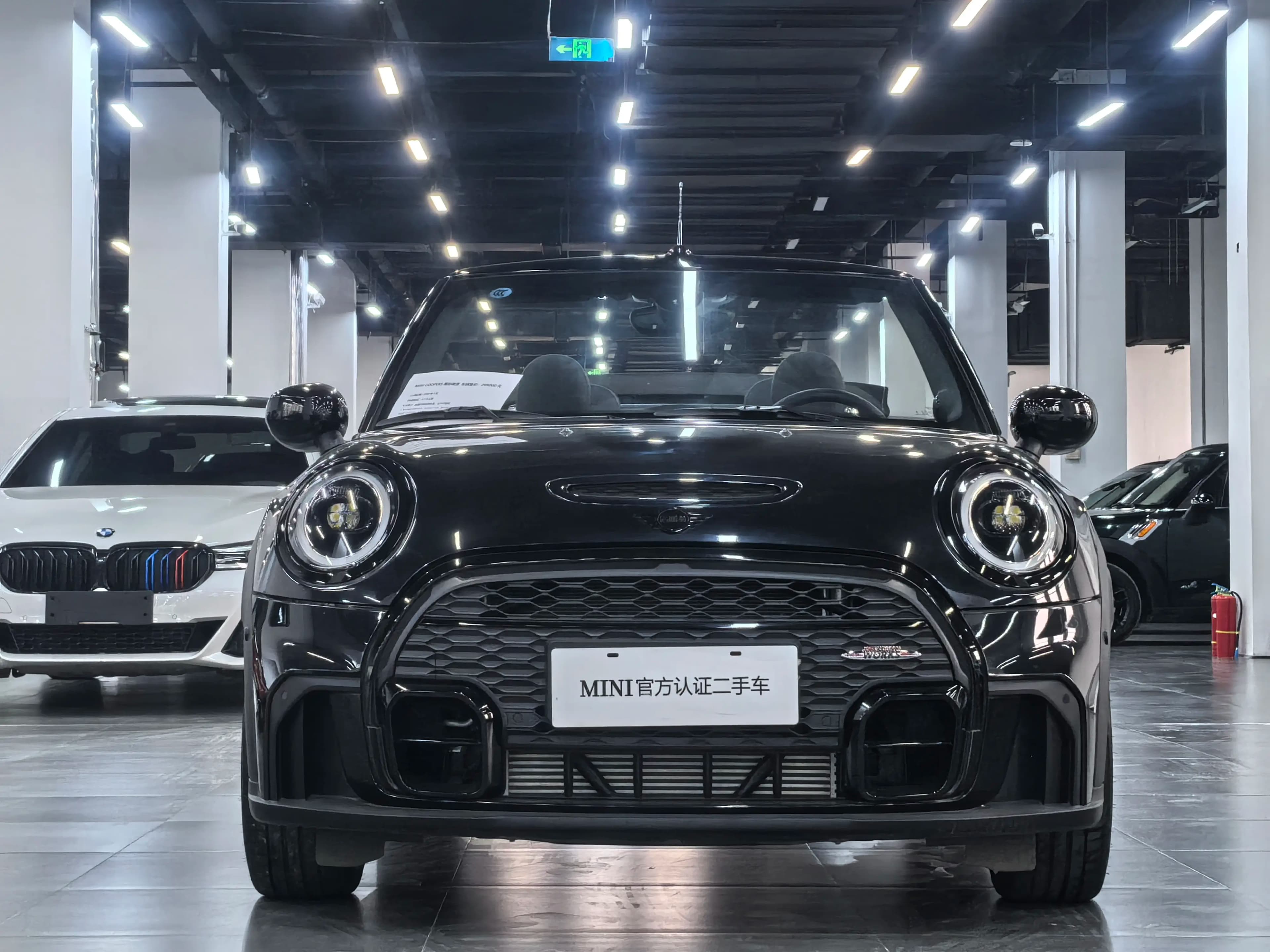 MINI 2025 г. 5139 км.