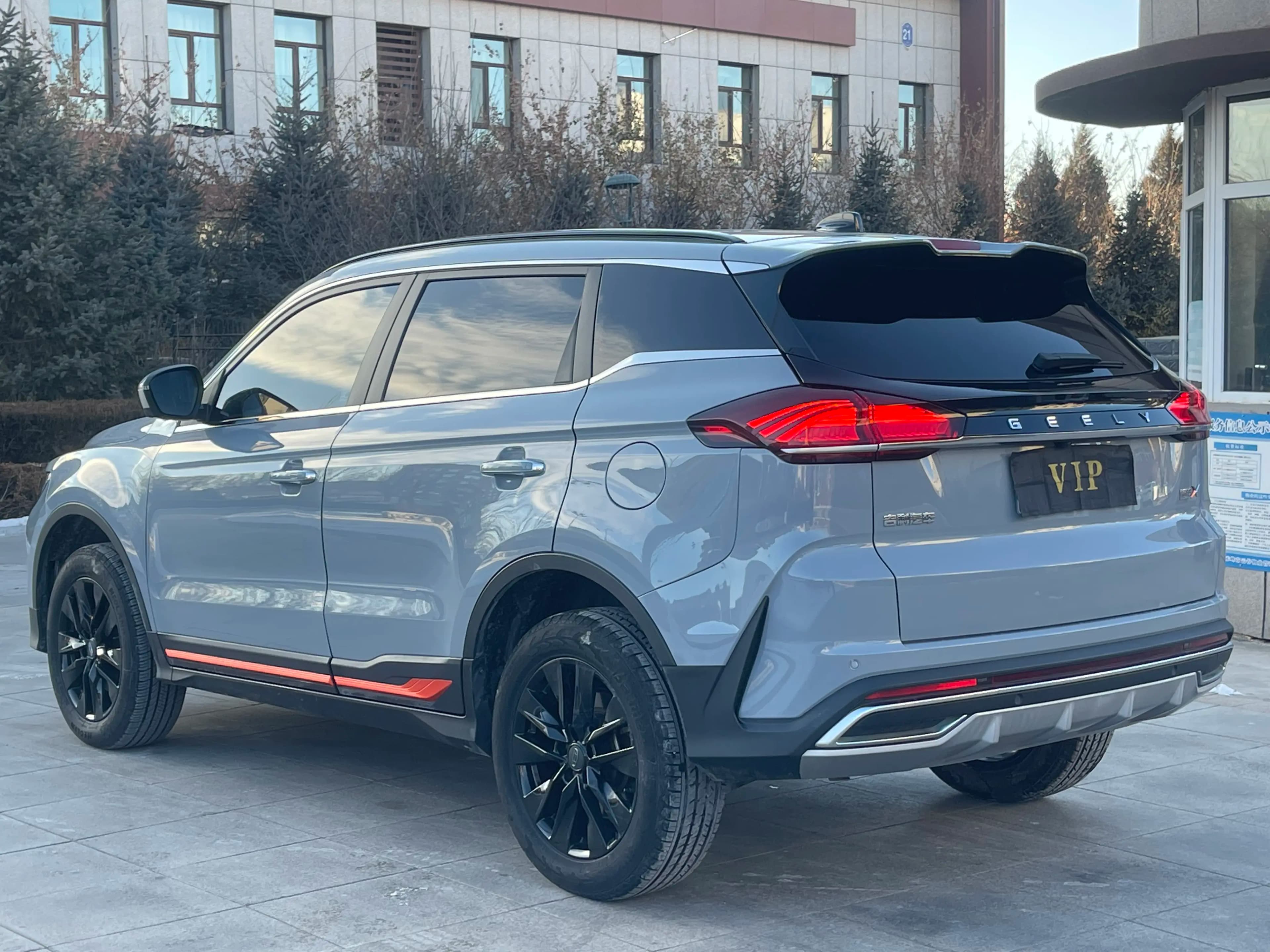 Geely Atlas 2022 г. 35728 км. — фото 4