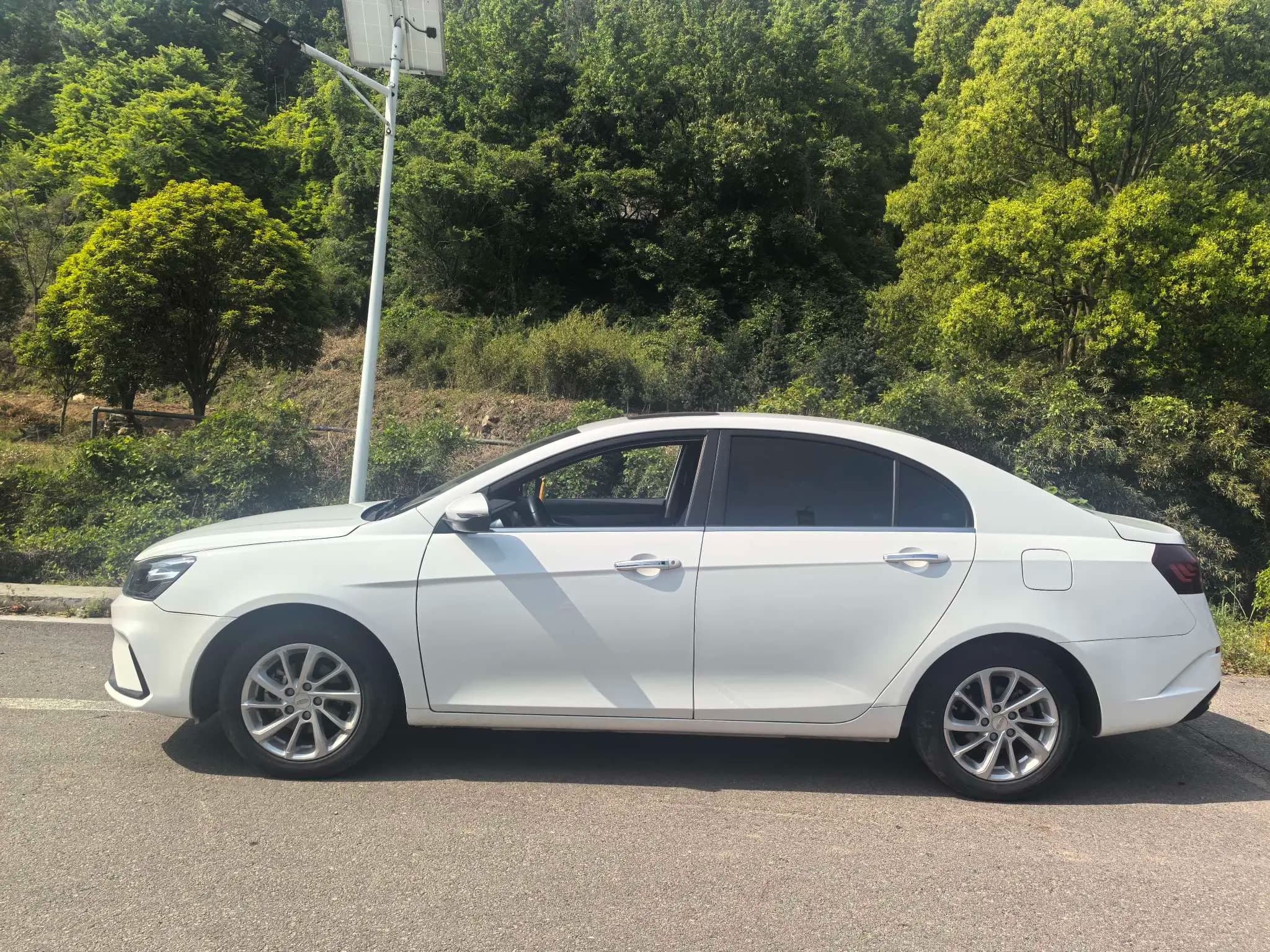 Geely Emgrand 2021 г. 38118 км.