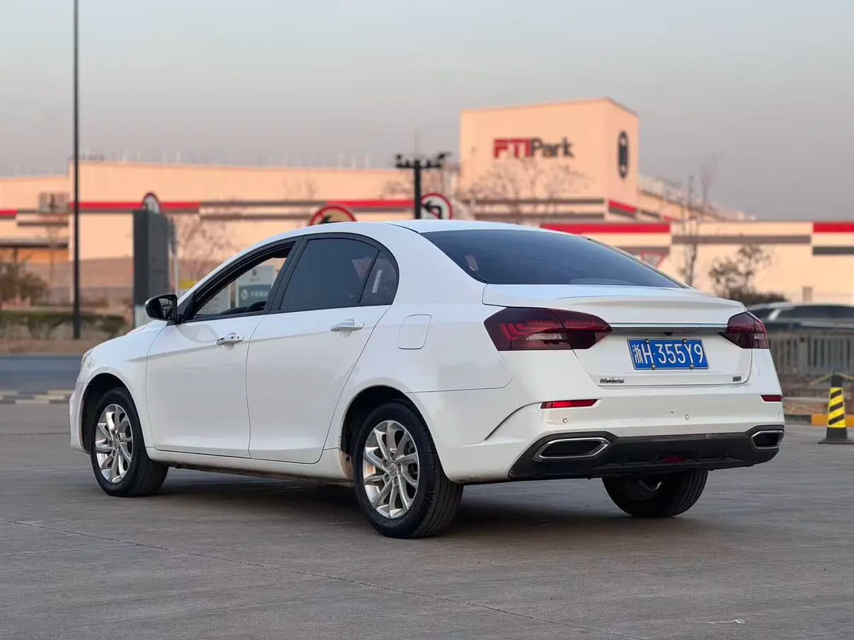 Geely Emgrand 2021 г. 50122 км. — фото 4