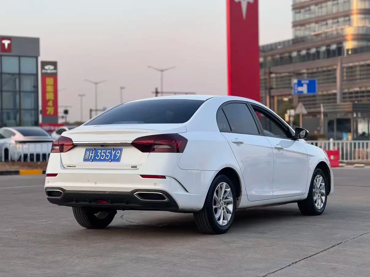 Geely Emgrand 2021 г. 50122 км. — фото 6