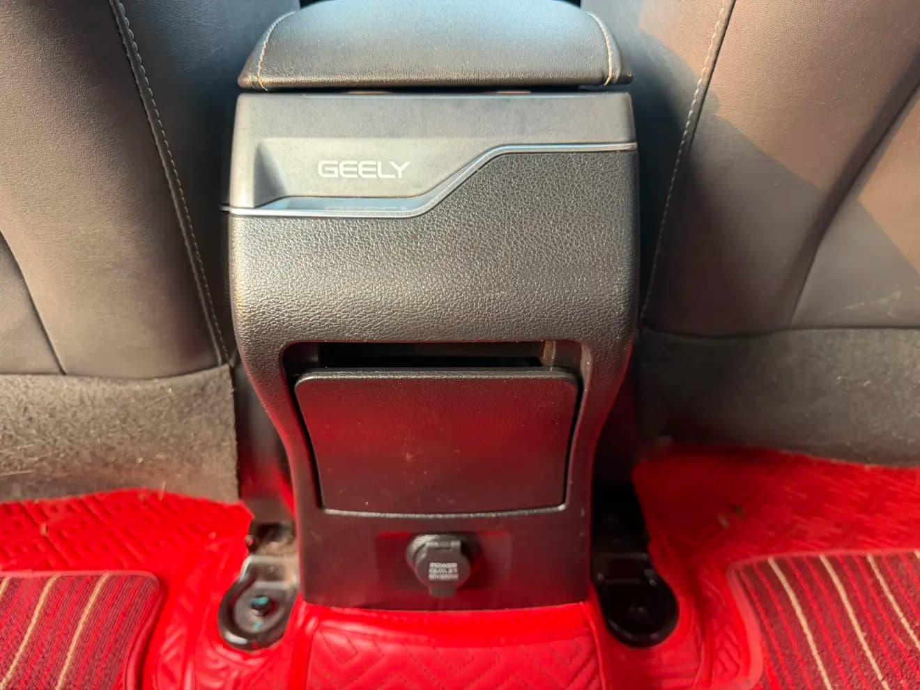 Geely Emgrand 2021 г. 34123 км. — фото 20