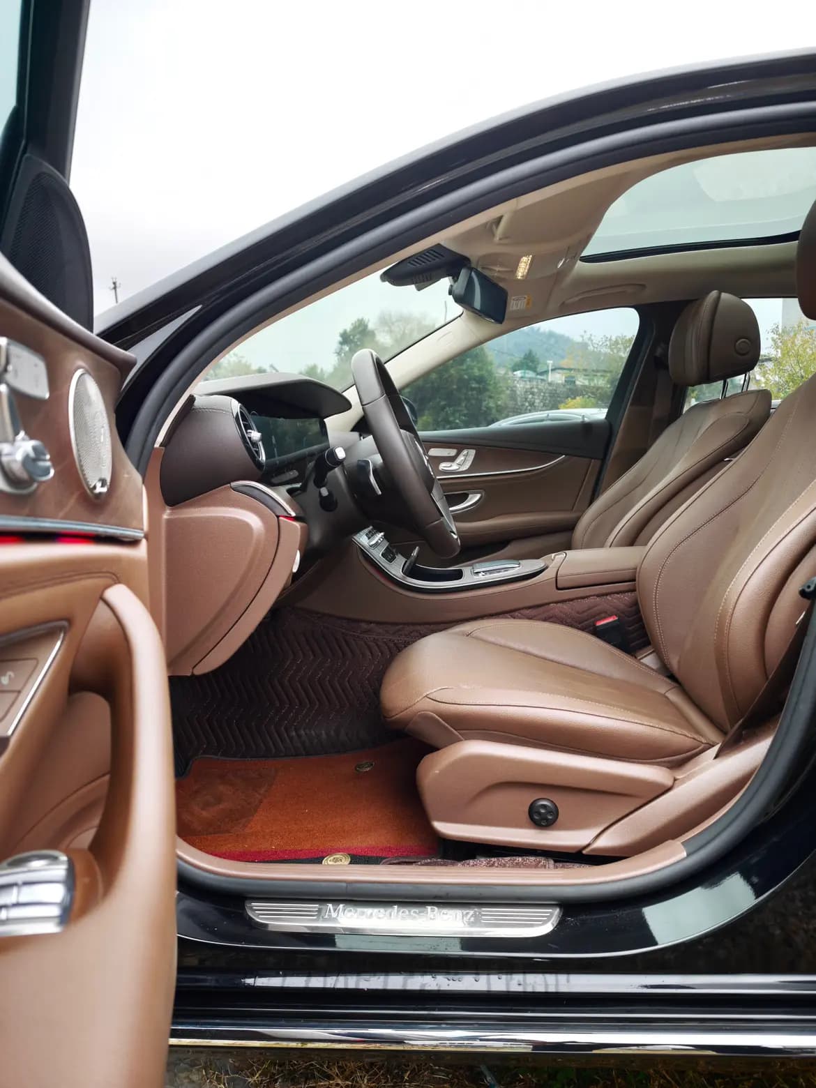 Mercedes-Benz E-Class 2022 г. 80049 км. — фото 18