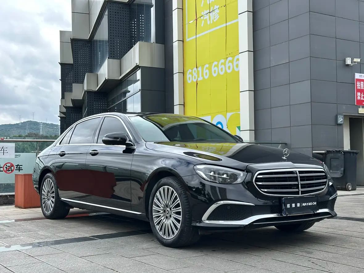 Mercedes-Benz E-Class 2023 г. 57109 км. — фото 3