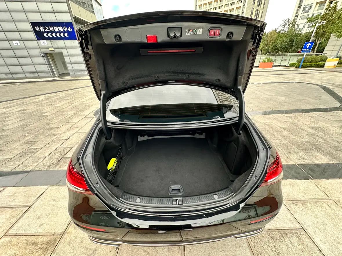 Mercedes-Benz E-Class 2023 г. 57109 км. — фото 26