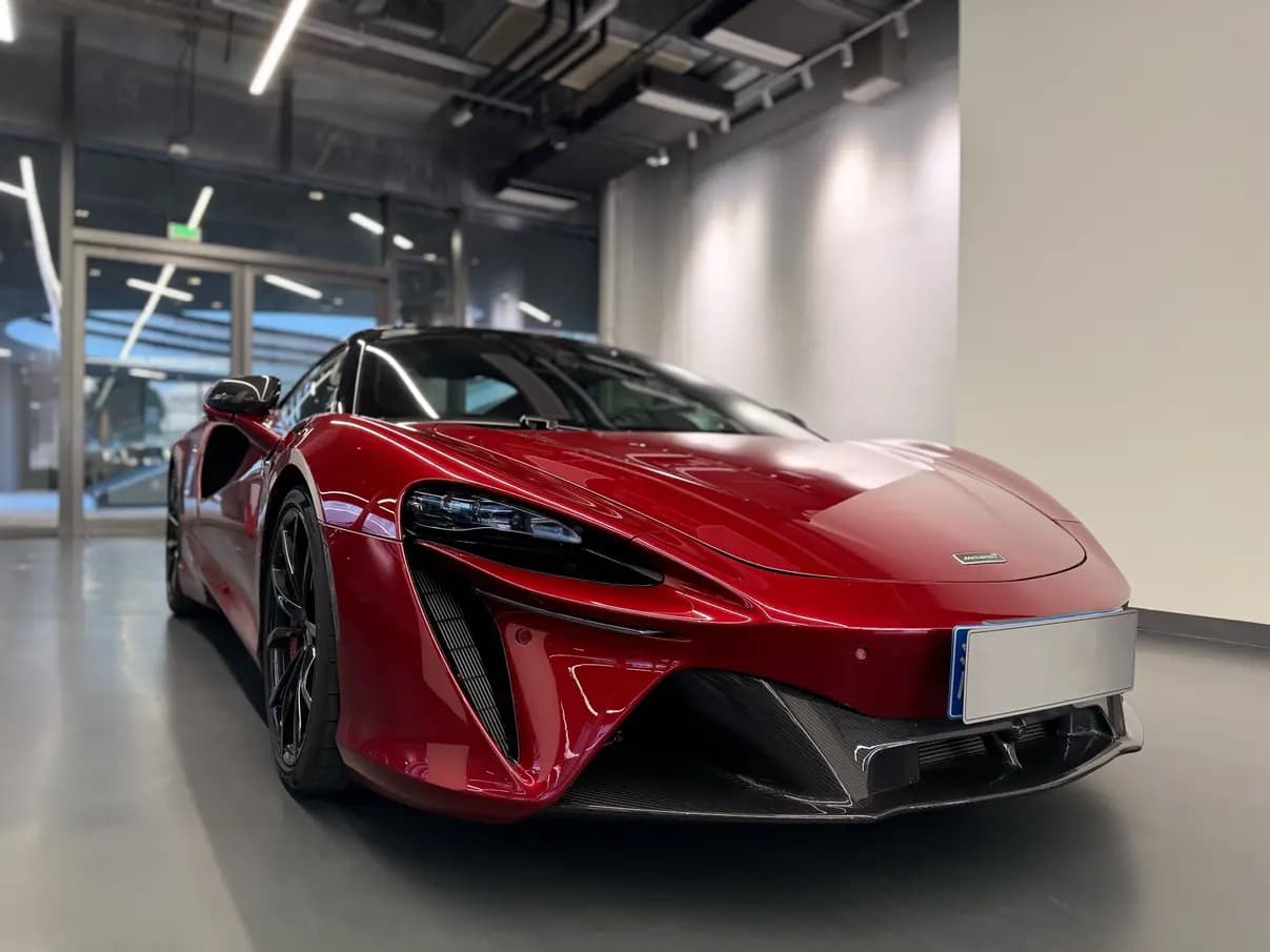 McLaren Artura 2023 г. 12123 км. — фото 2