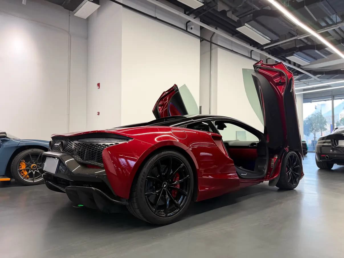 McLaren Artura 2023 г. 12123 км. — фото 3