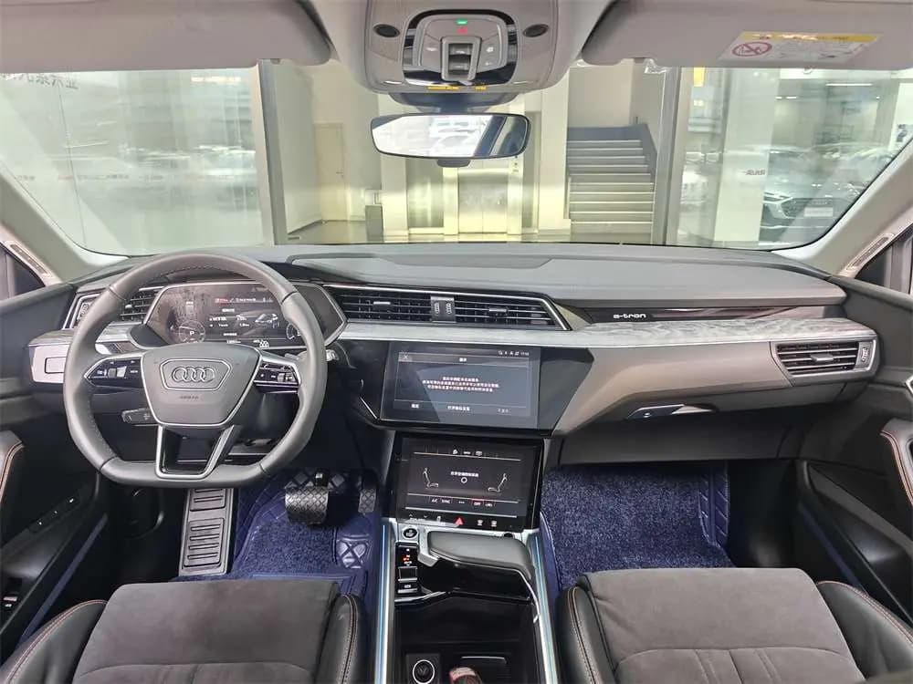 Audi e-tron 2021 г. 15634 км. — фото 11