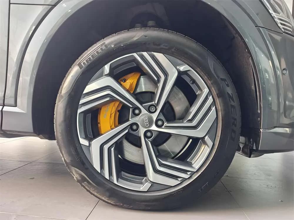 Audi e-tron 2021 г. 15634 км. — фото 10