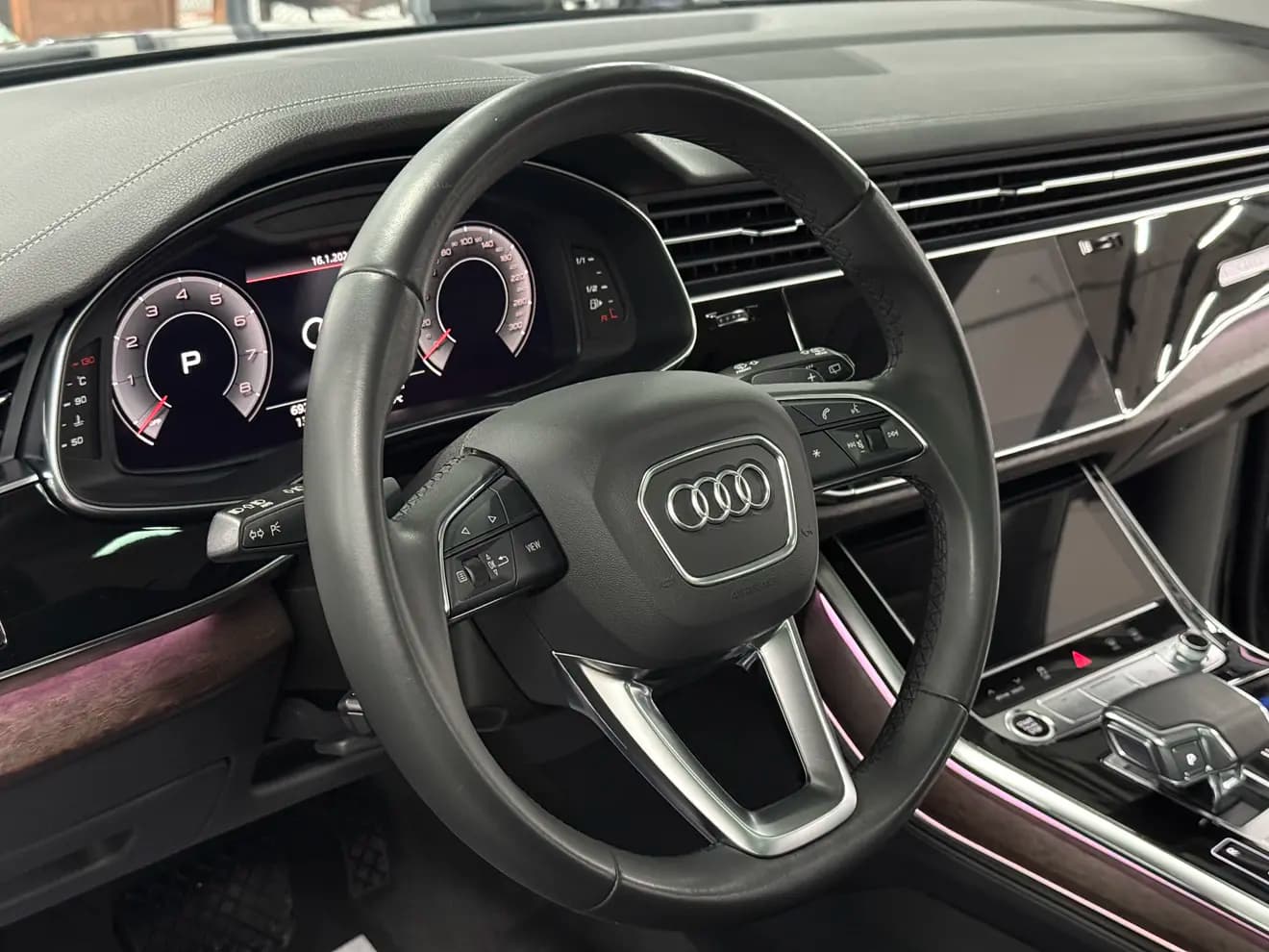 Audi Q7 2023 г. 60043 км. — фото 12