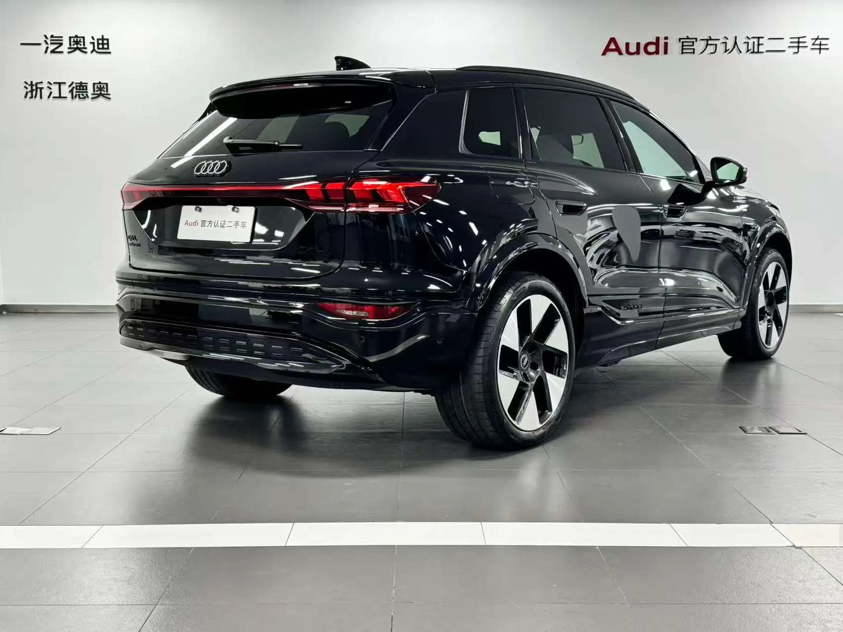 Audi Q6L e-tron 2025 г. 7136 км. — фото 4