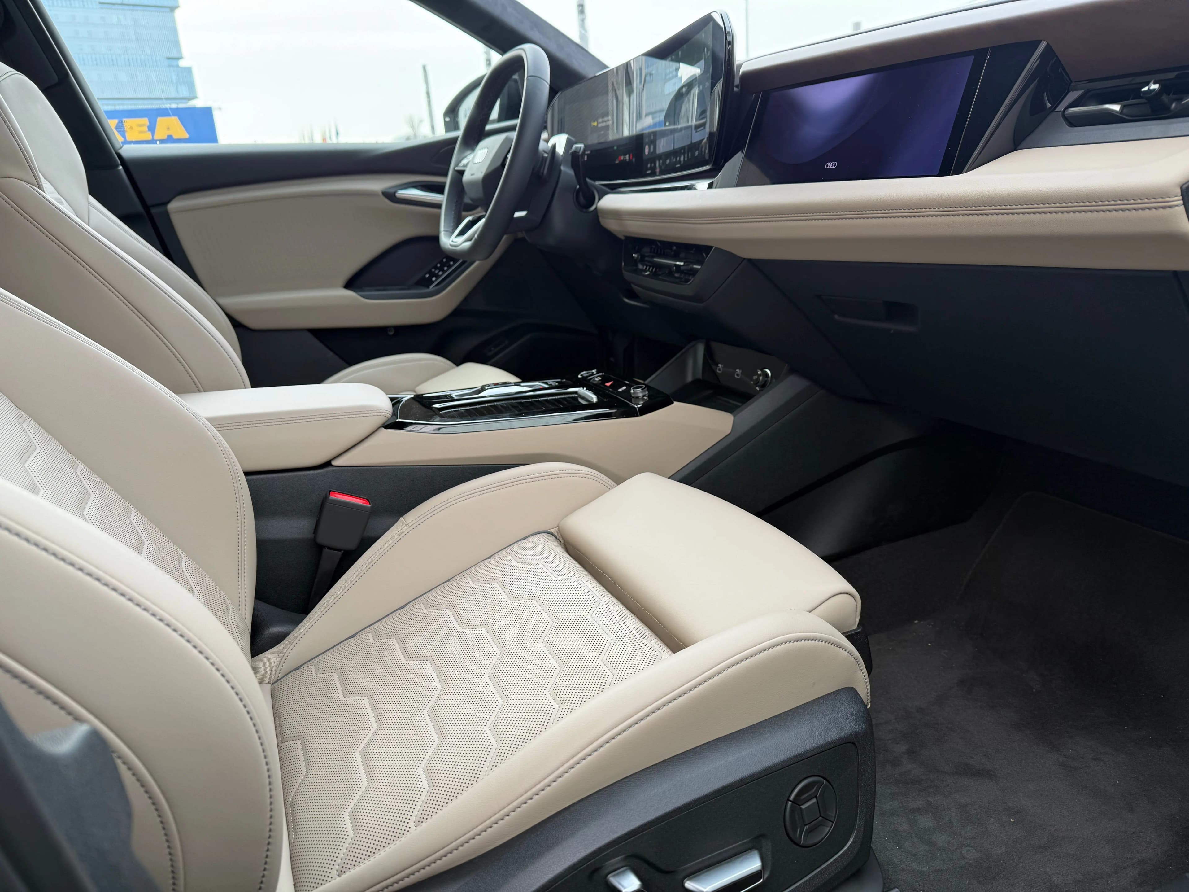 Audi Q6L e-tron 2025 г. 4037 км. — фото 9