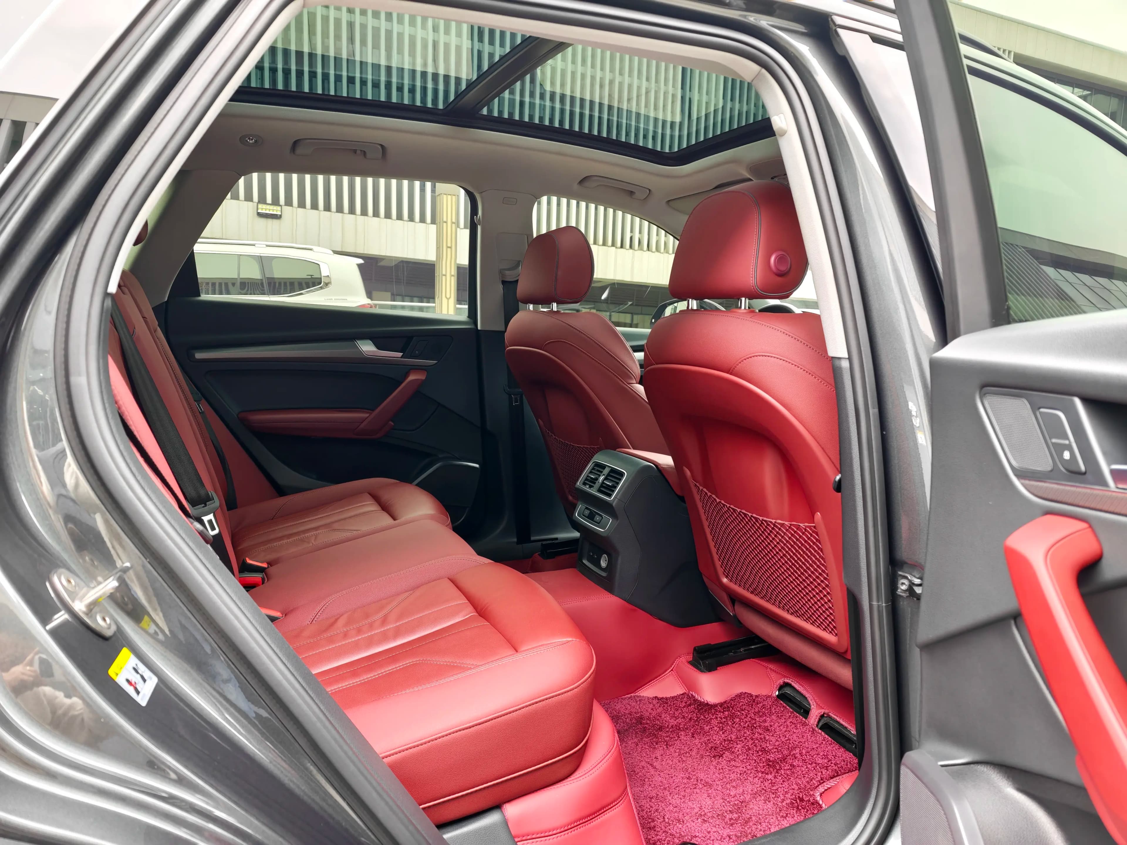 Audi Q5L 2022 г. 83080 км. — фото 14
