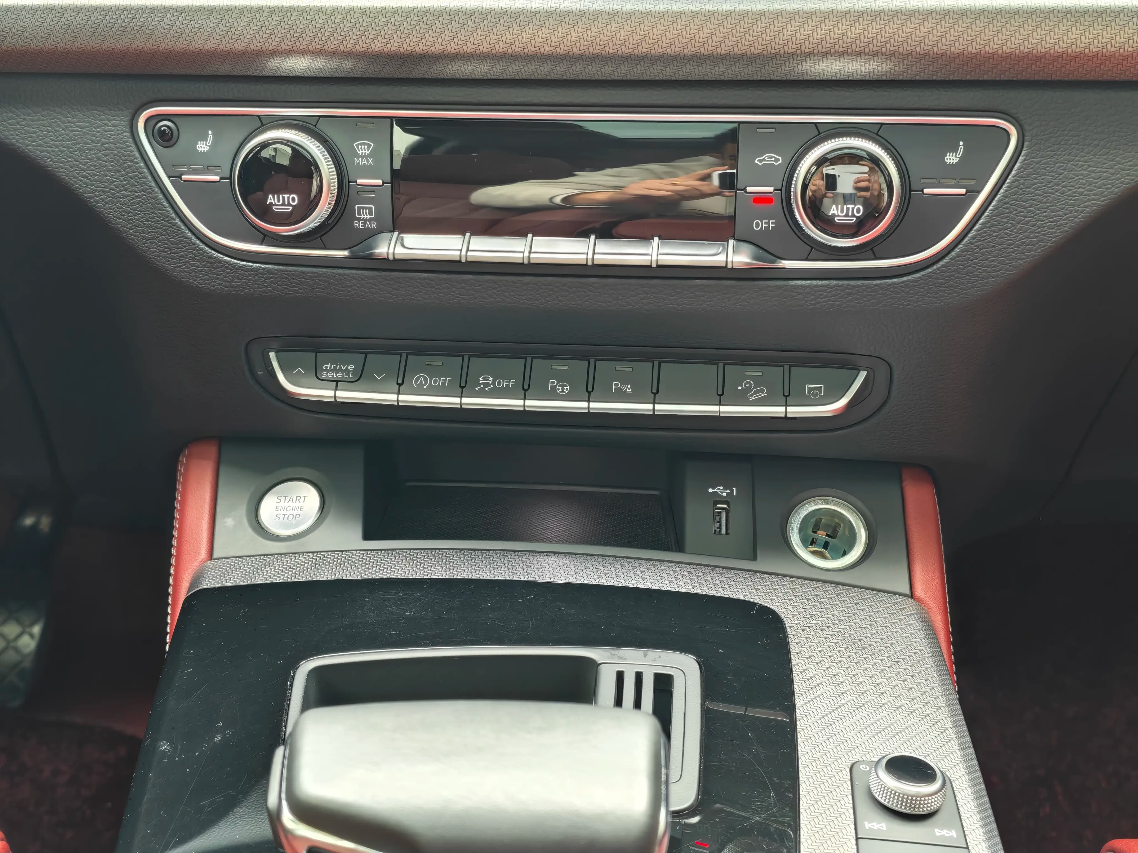 Audi Q5L 2022 г. 83080 км. — фото 3