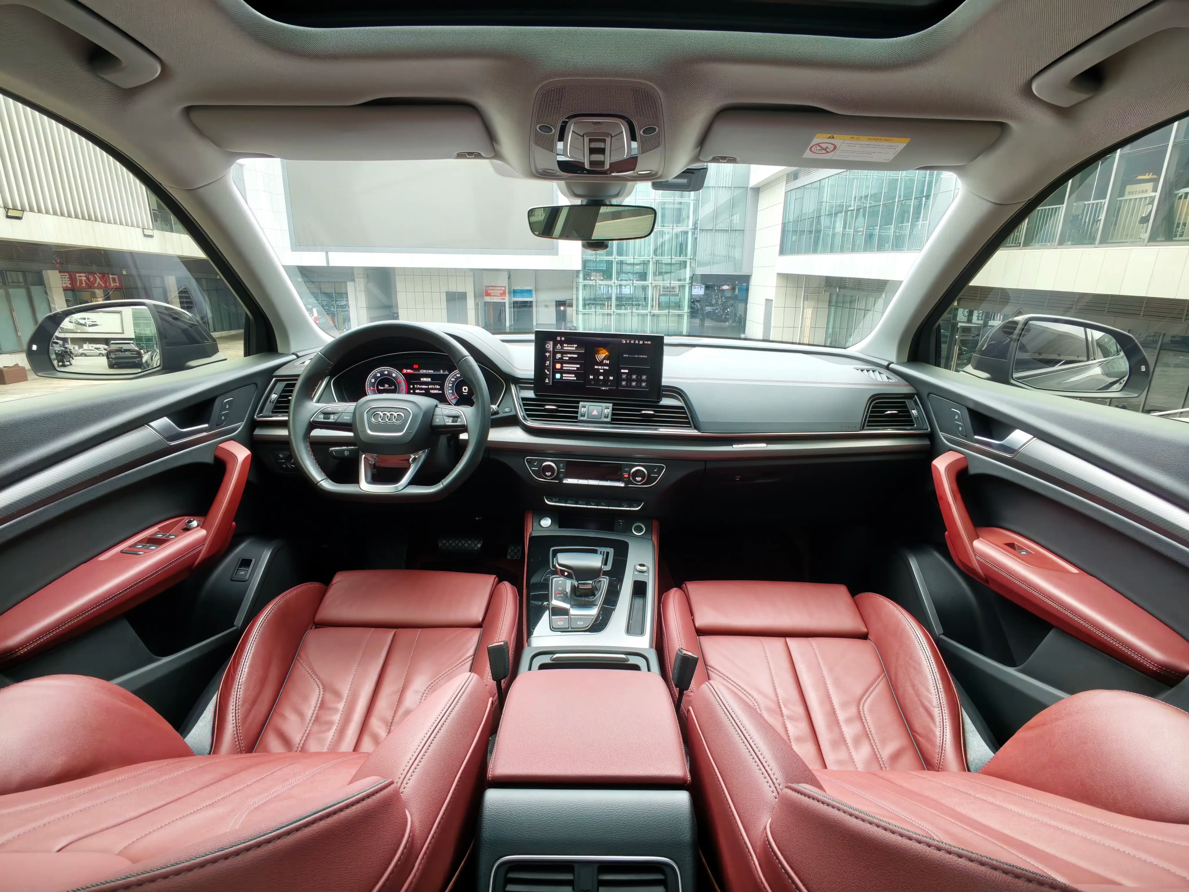 Audi Q5L 2022 г. 83080 км. — фото 5