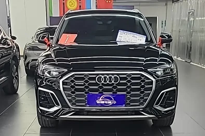 Audi Q5L 2023 г. 50028 км. — фото 2
