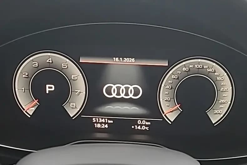 Audi Q5L 2023 г. 50028 км. — фото 8