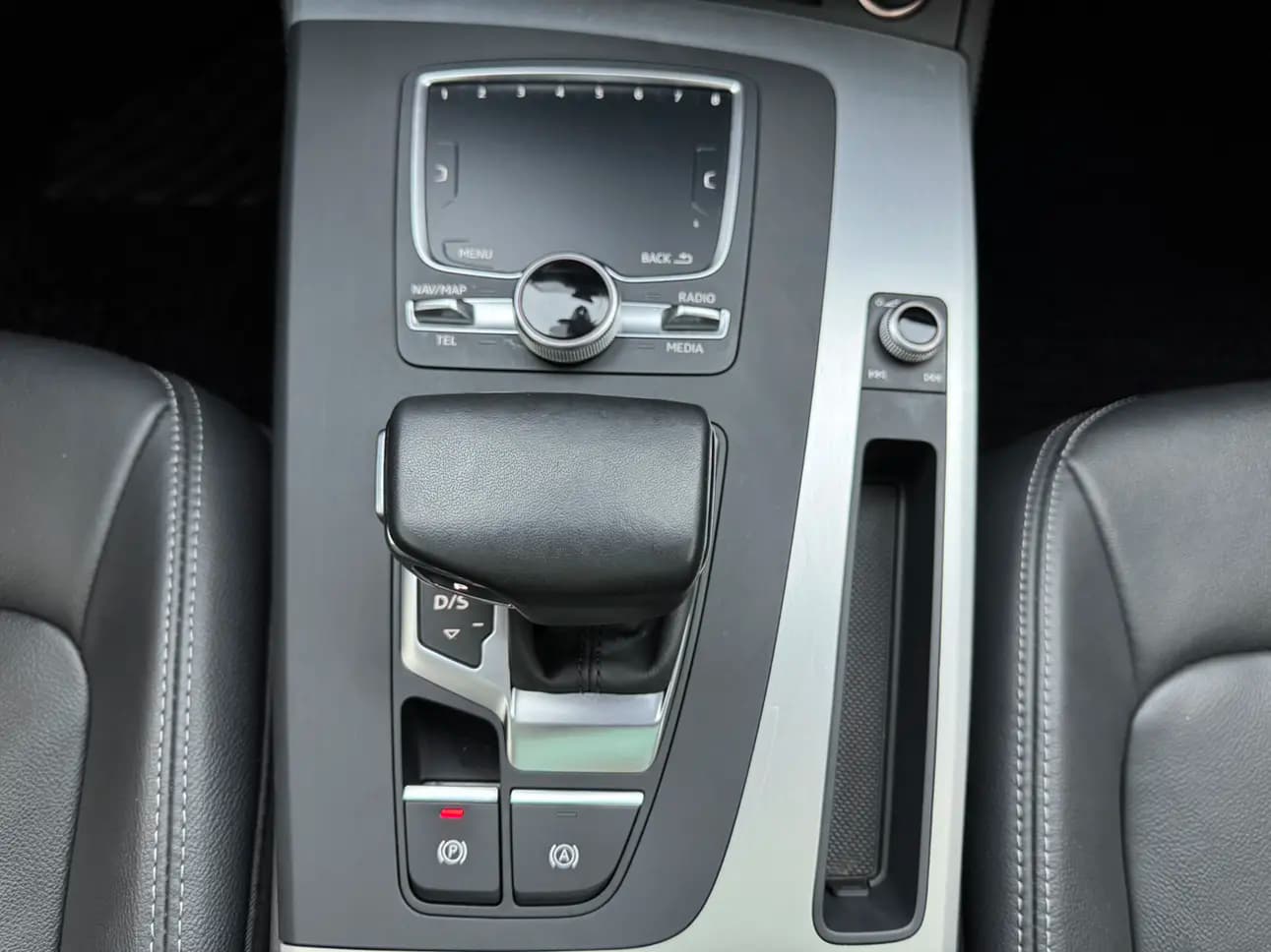 Audi Q5L 2021 г. 136067 км. — фото 13