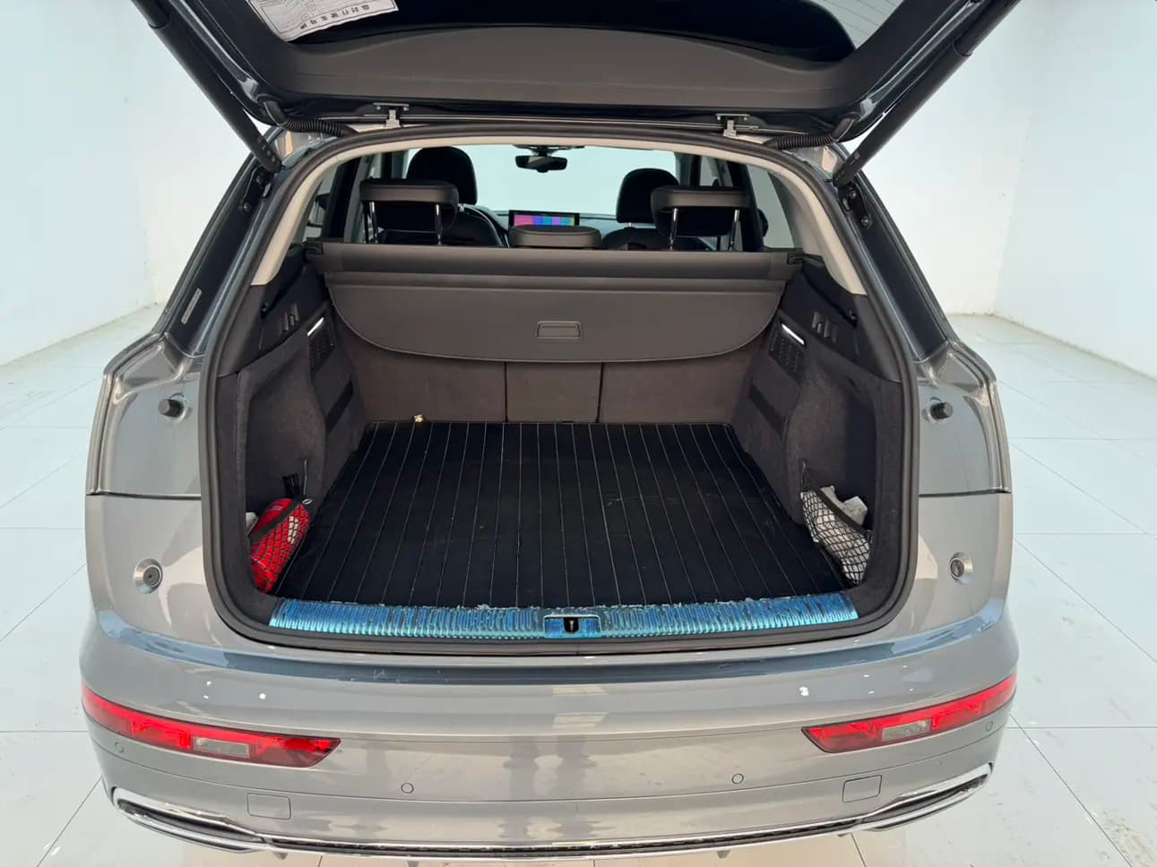 Audi Q5L 2021 г. 136067 км. — фото 17